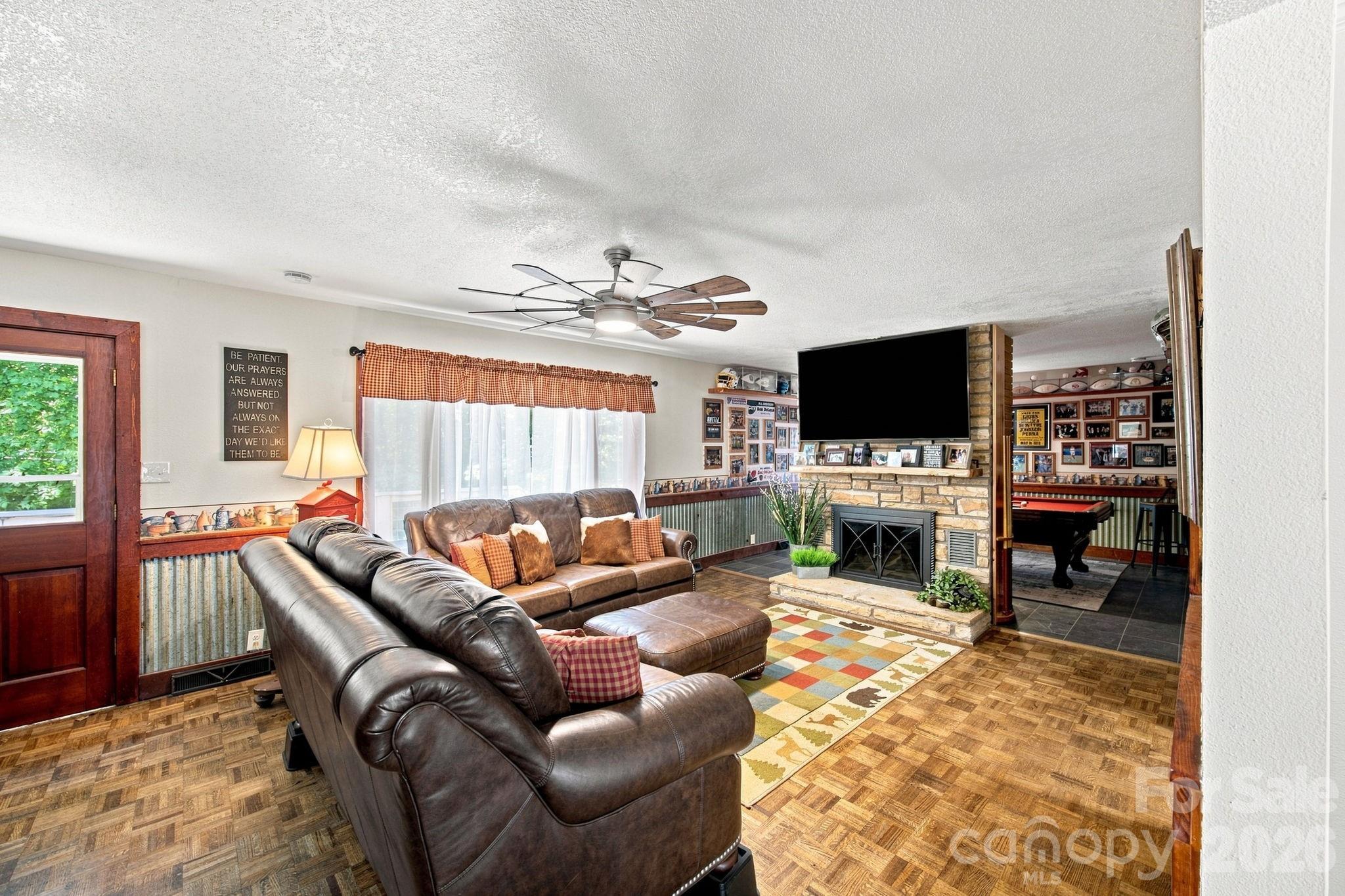 305 Heritage Circle — Statesville