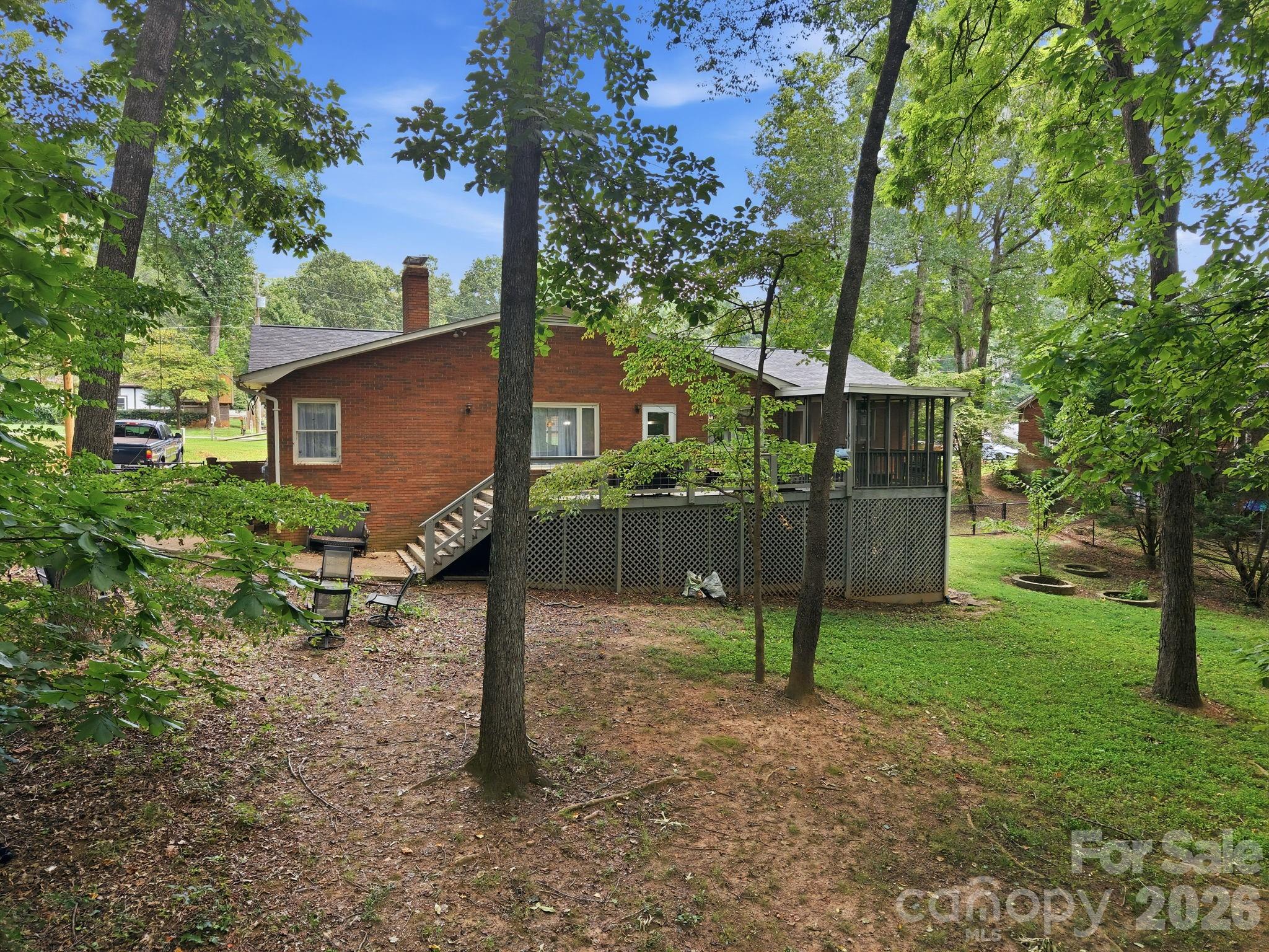 305 Heritage Circle — Statesville