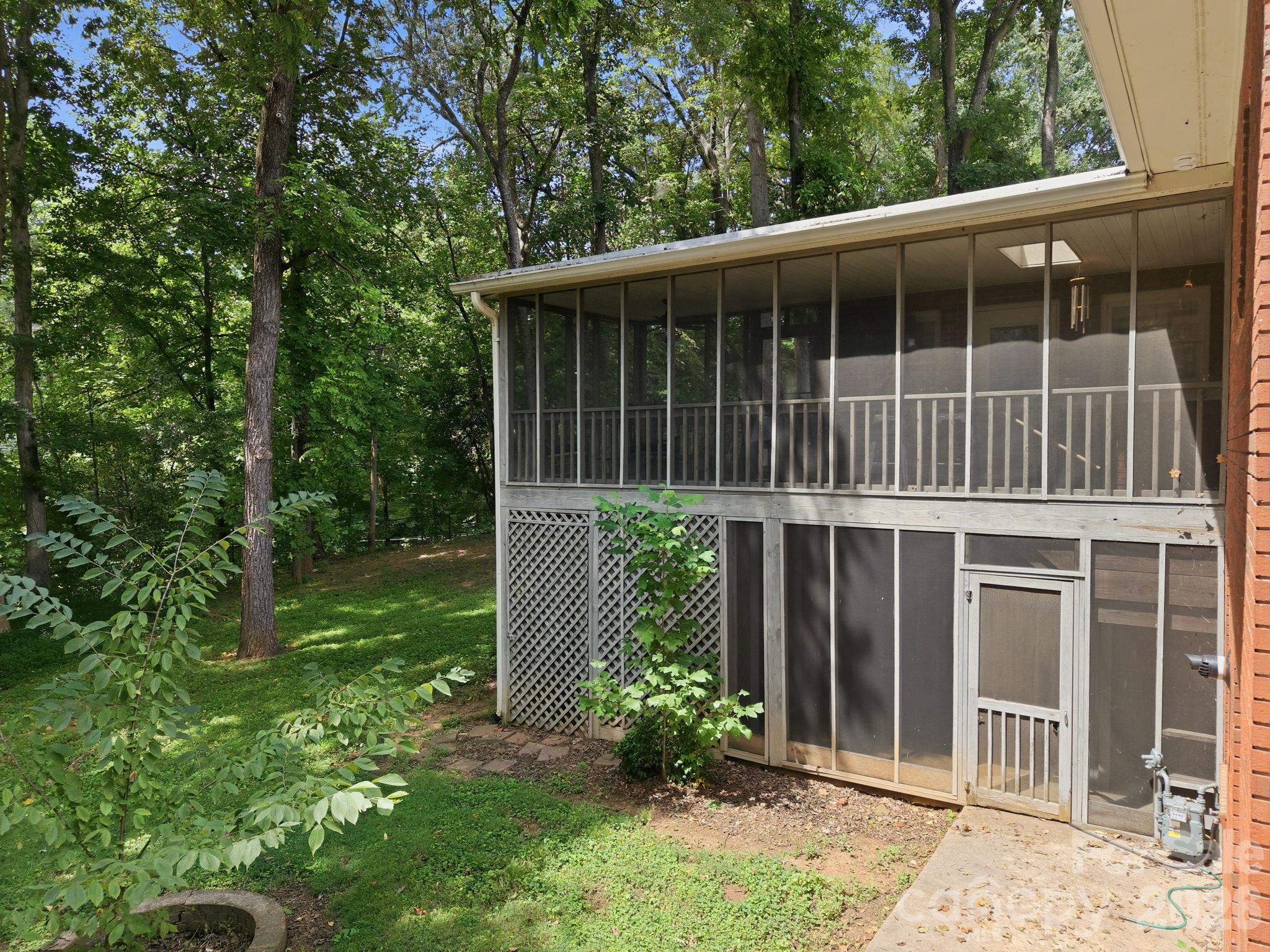 305 Heritage Circle — Statesville