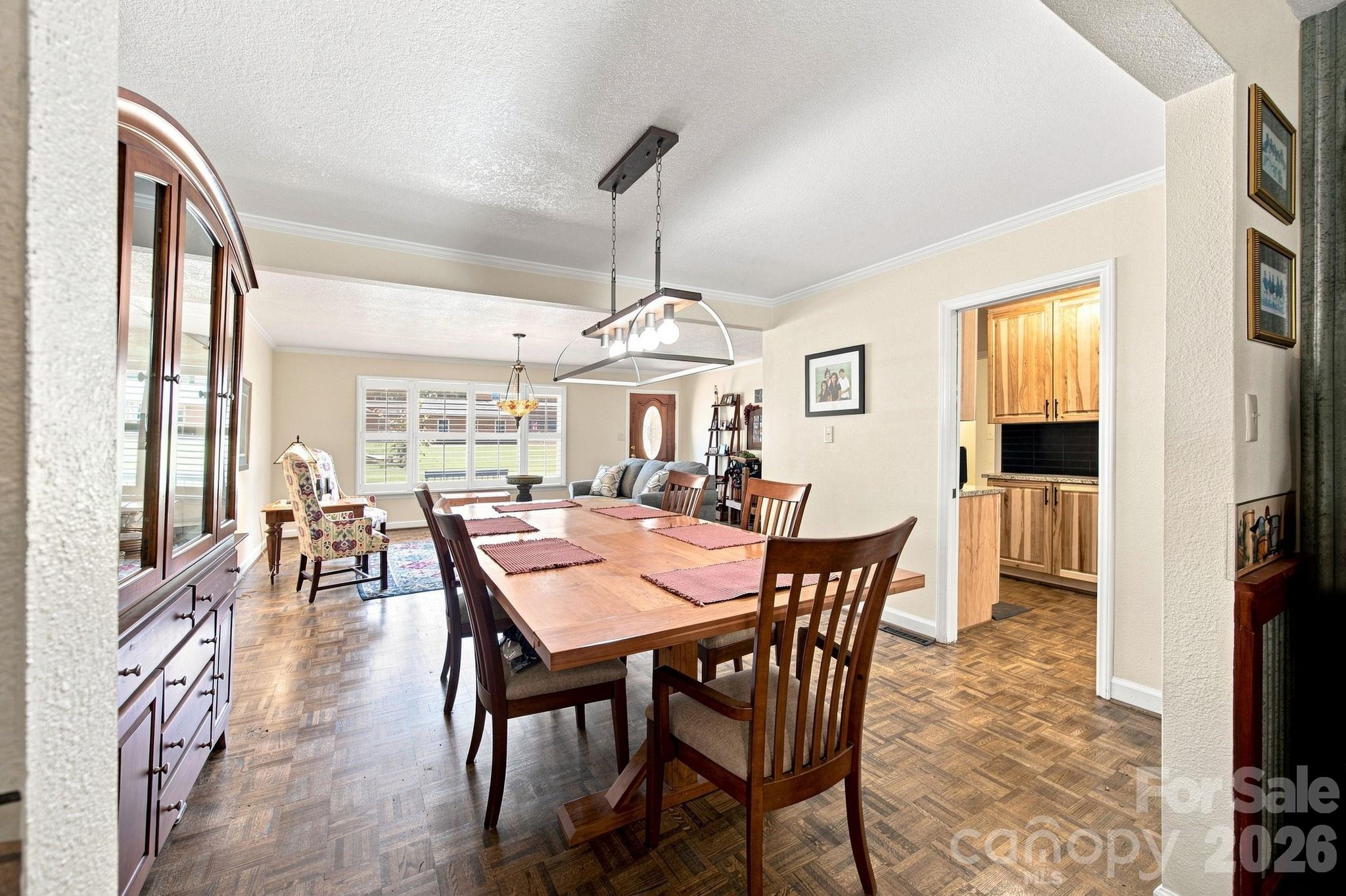 305 Heritage Circle — Statesville