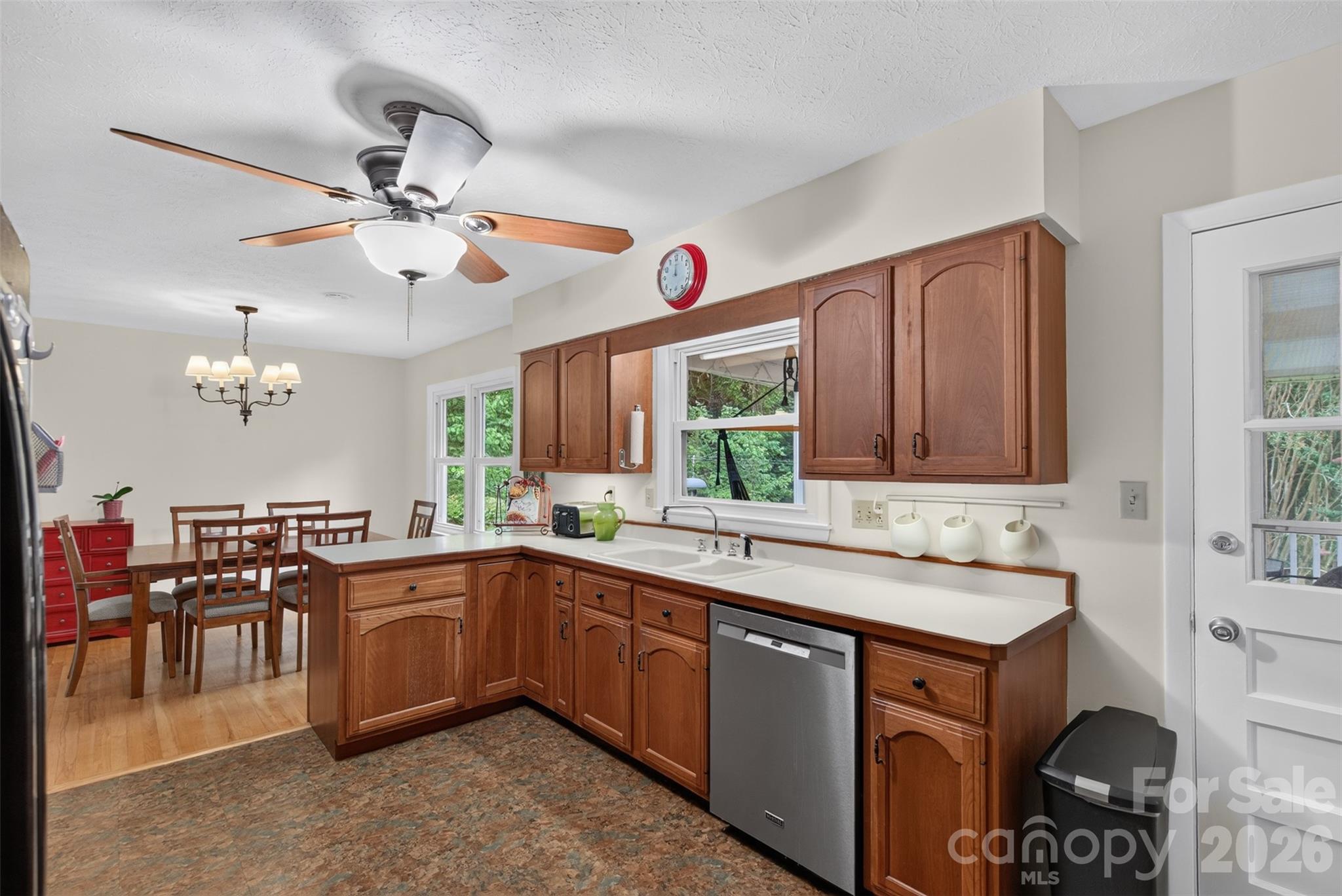 7 Mountainbrook Road — Asheville