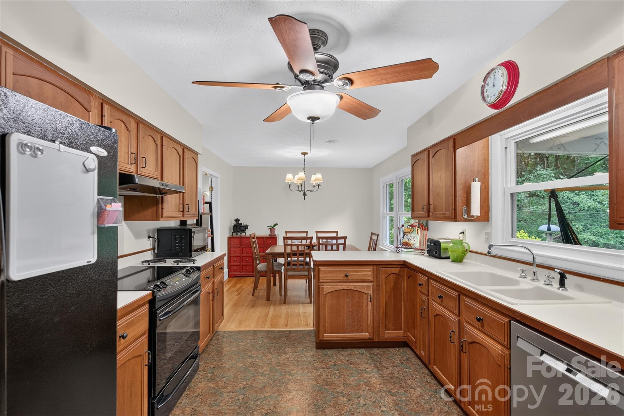7 Mountainbrook Road — Asheville