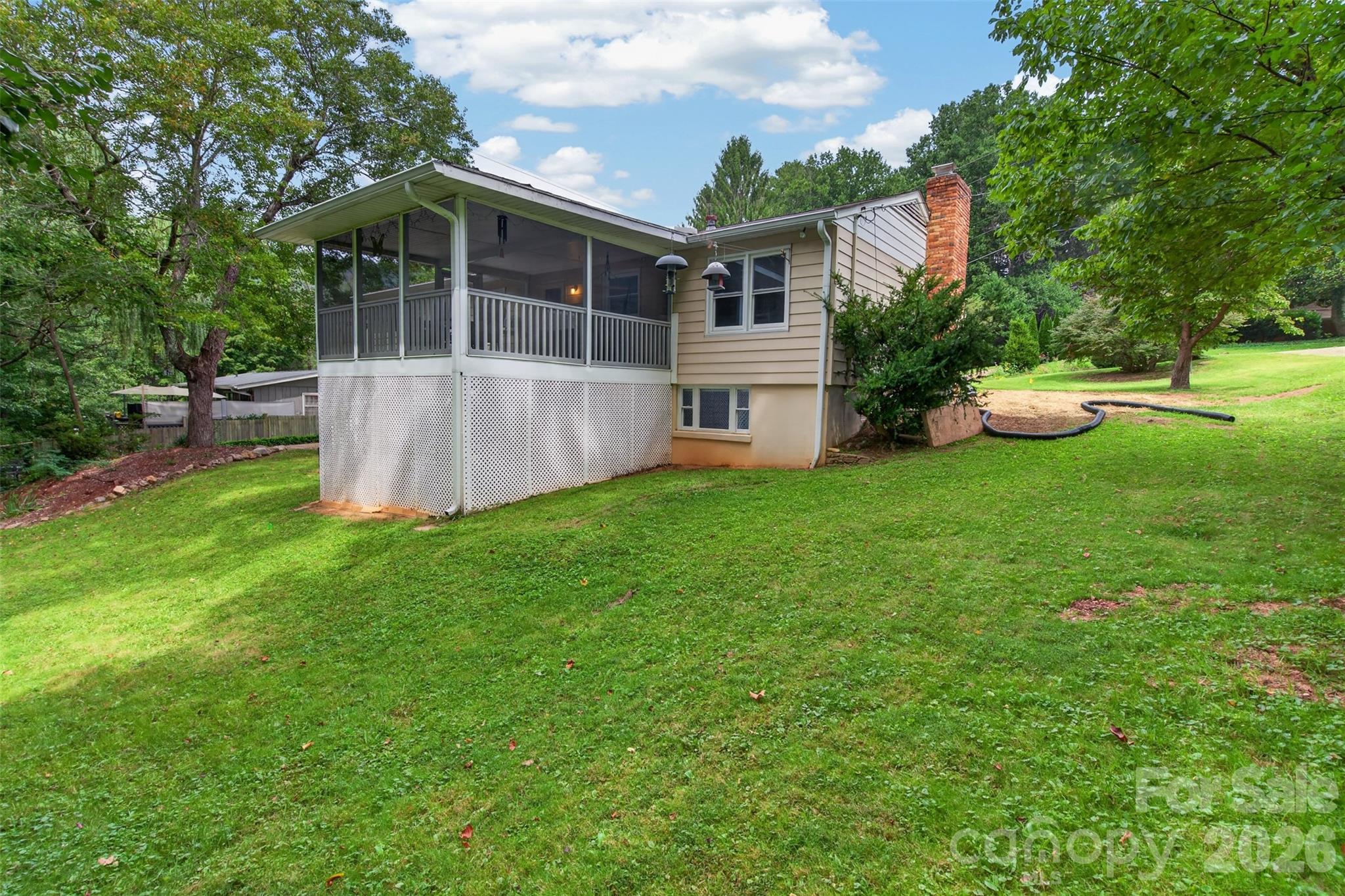 7 Mountainbrook Road — Asheville