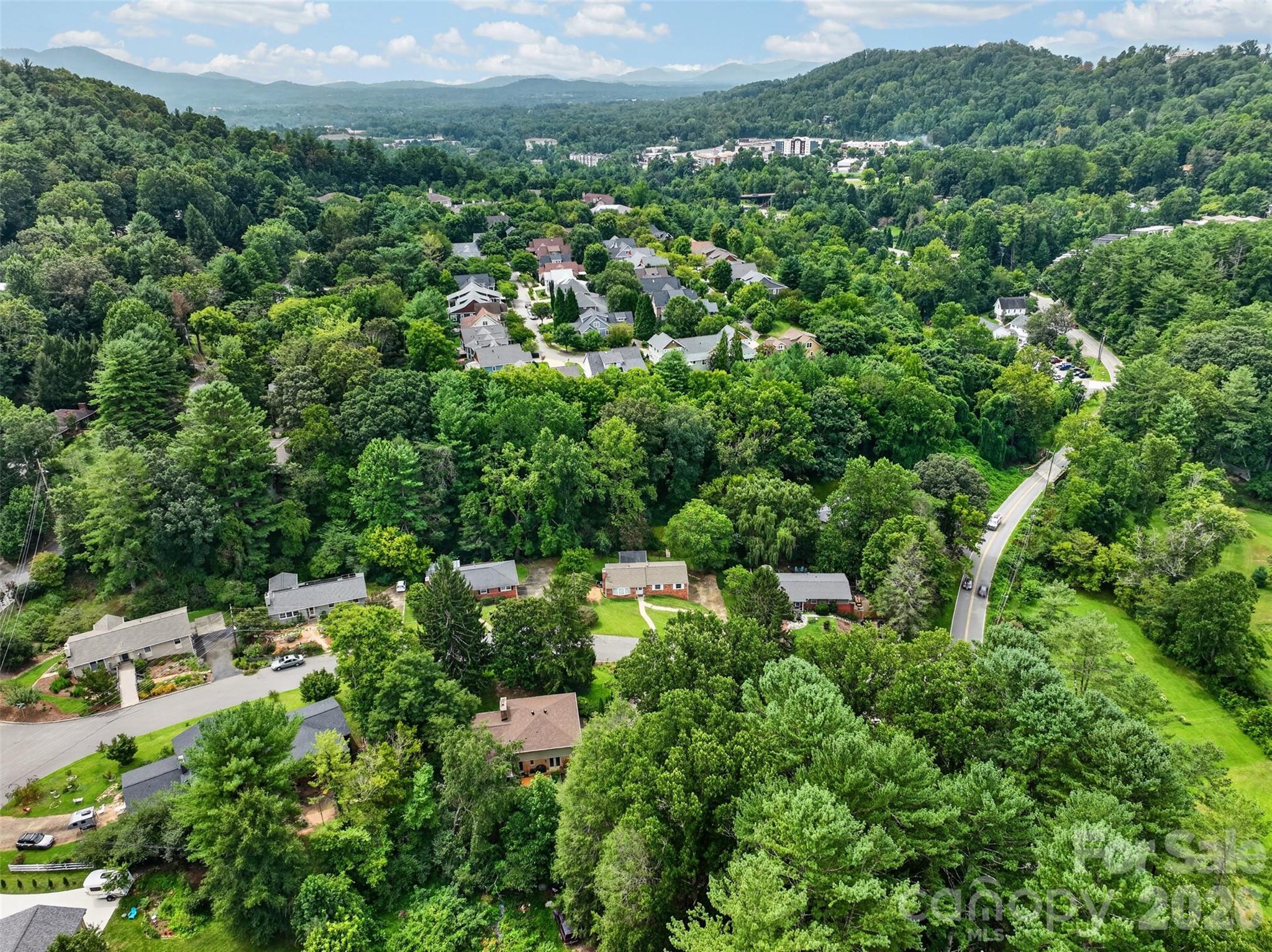 7 Mountainbrook Road — Asheville