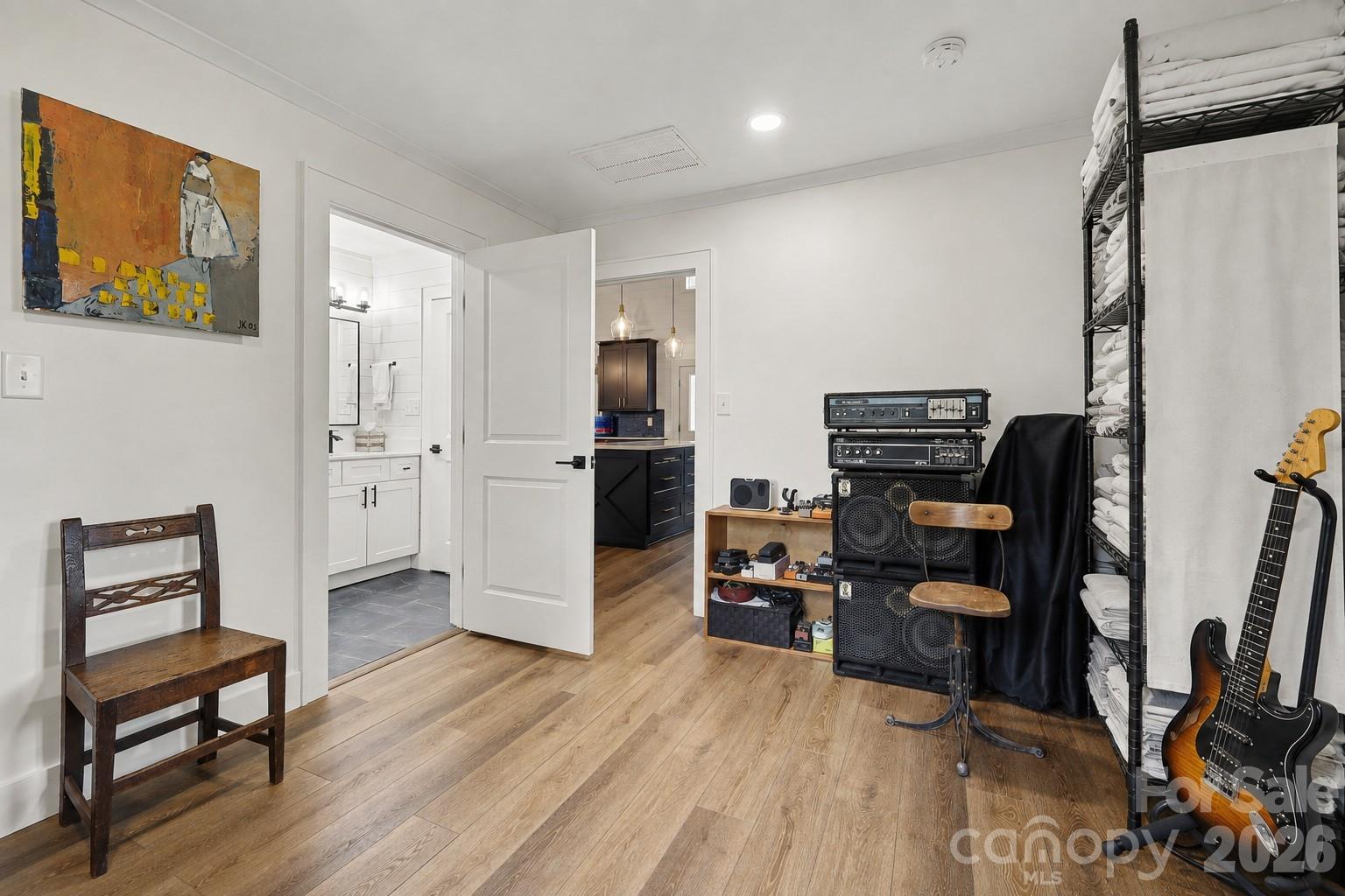 801 W Catawba Avenue — Mount Holly