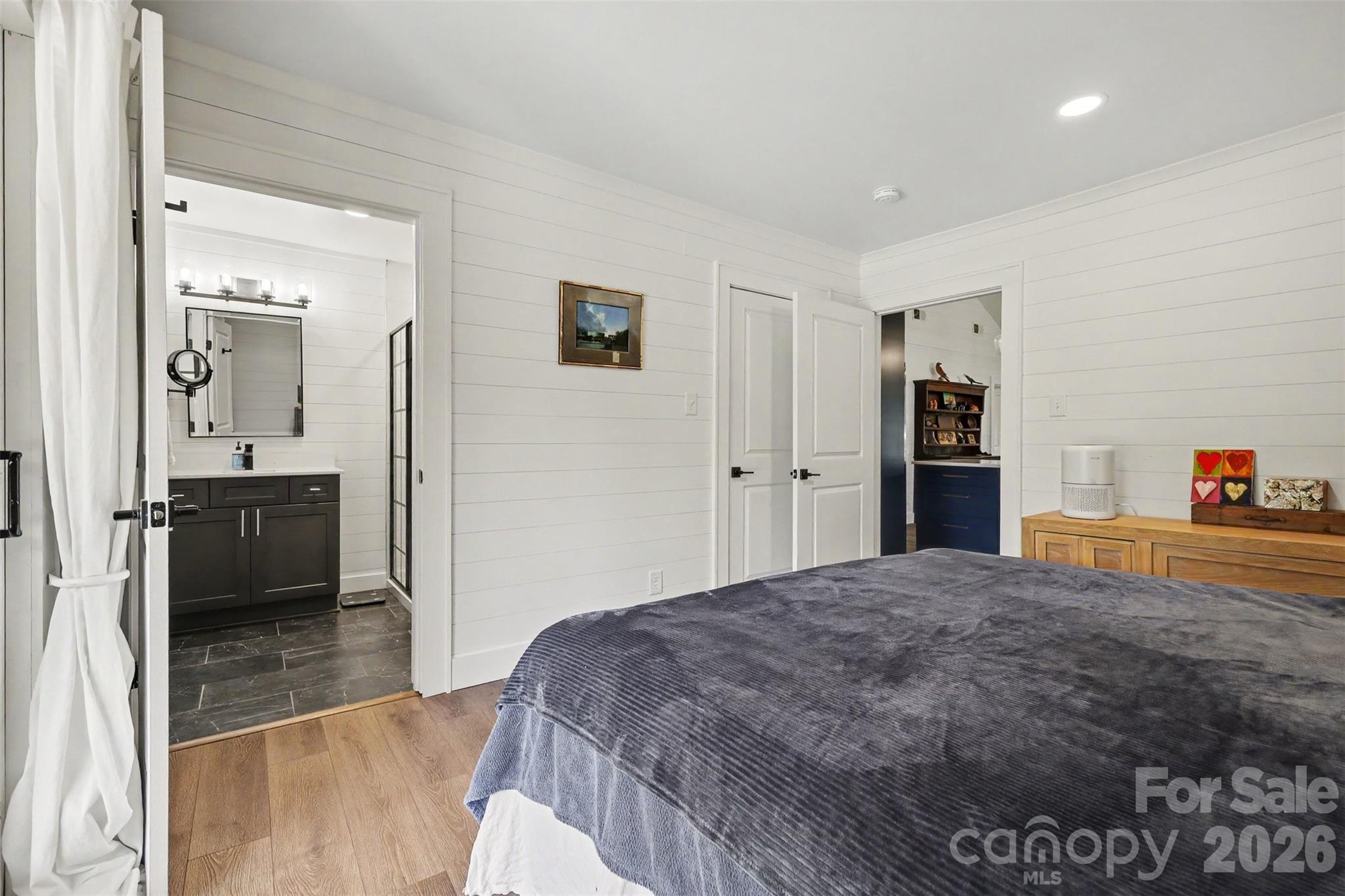 801 W Catawba Avenue — Mount Holly