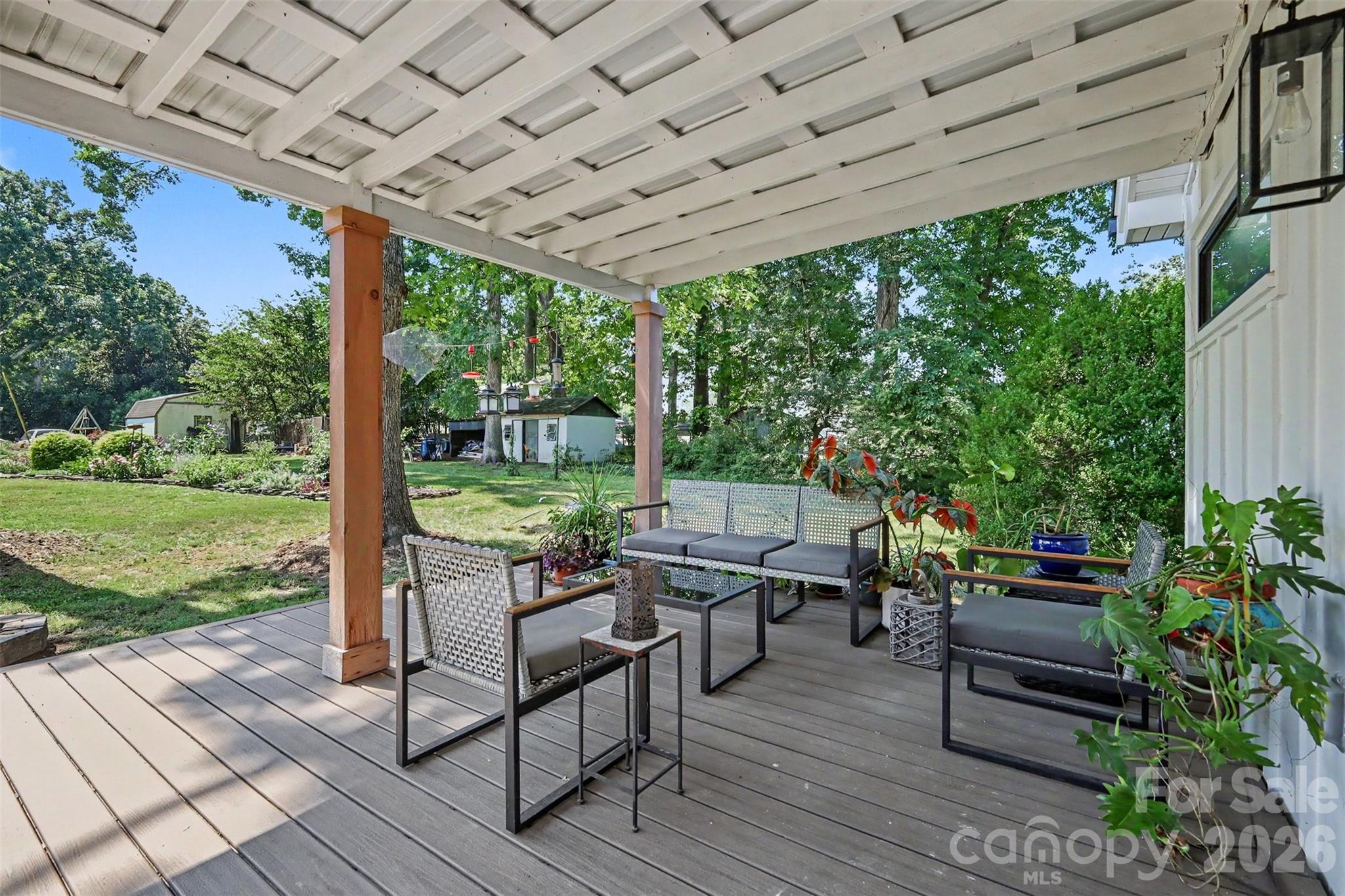 801 W Catawba Avenue — Mount Holly