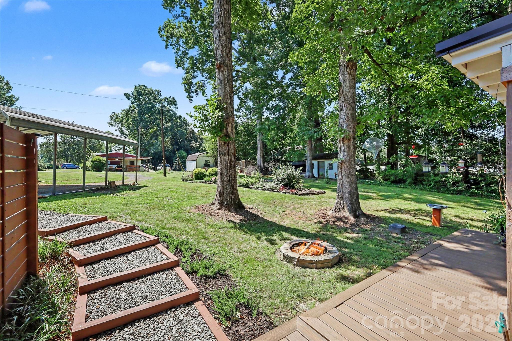 801 W Catawba Avenue — Mount Holly