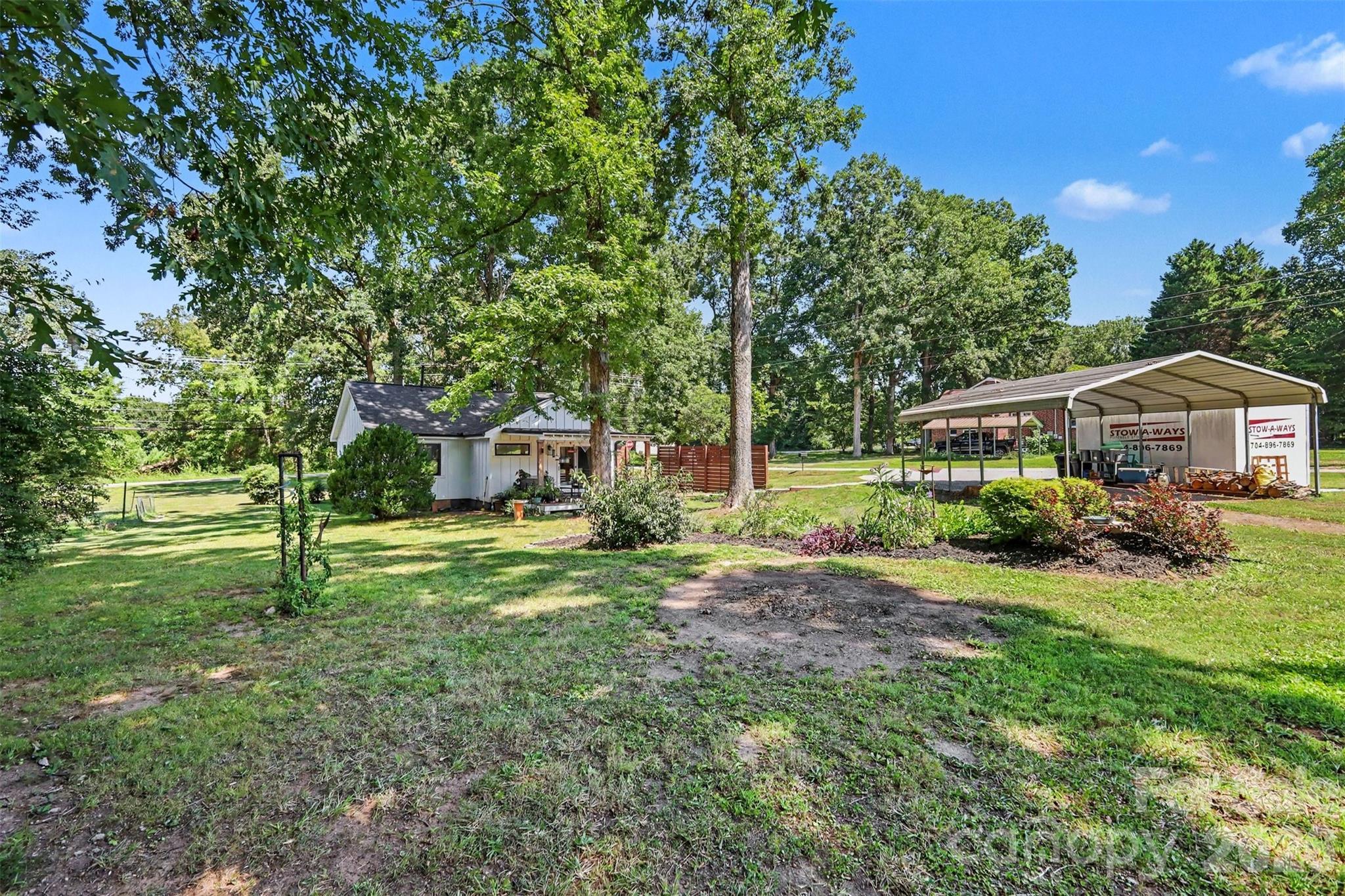 801 W Catawba Avenue — Mount Holly