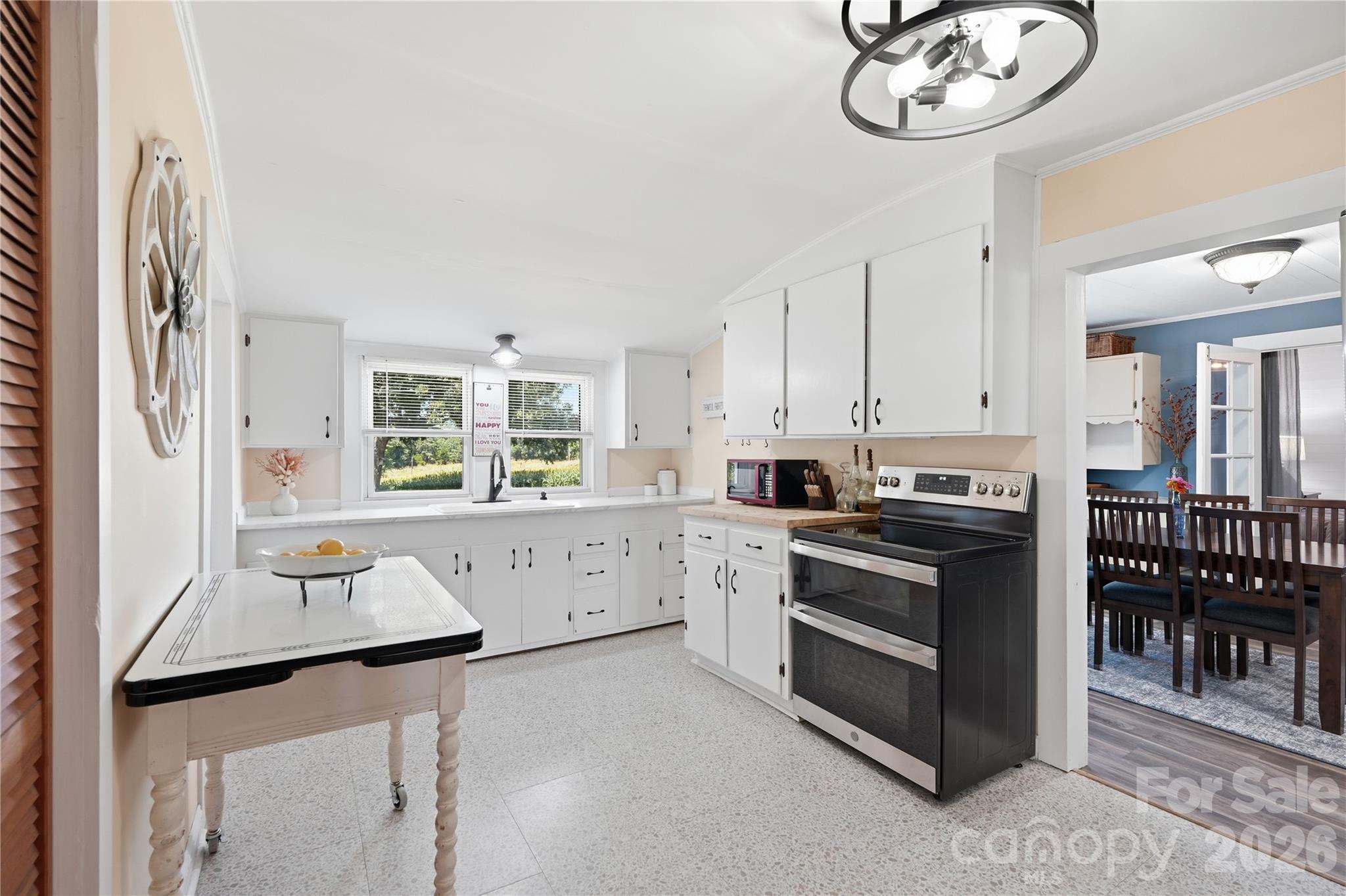 32372 Hugh Road — Albemarle