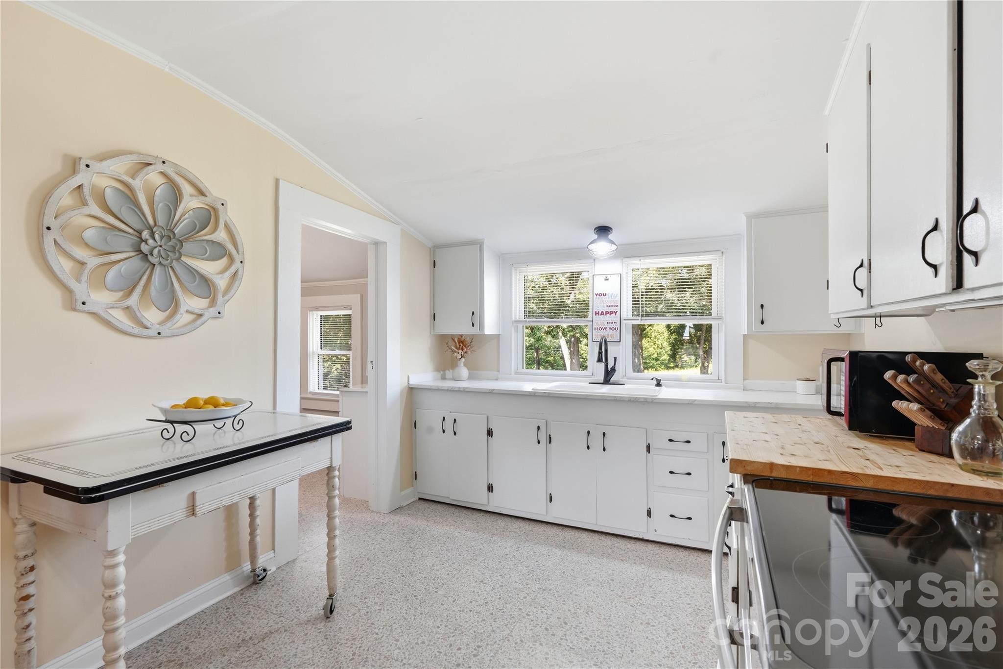 32372 Hugh Road — Albemarle