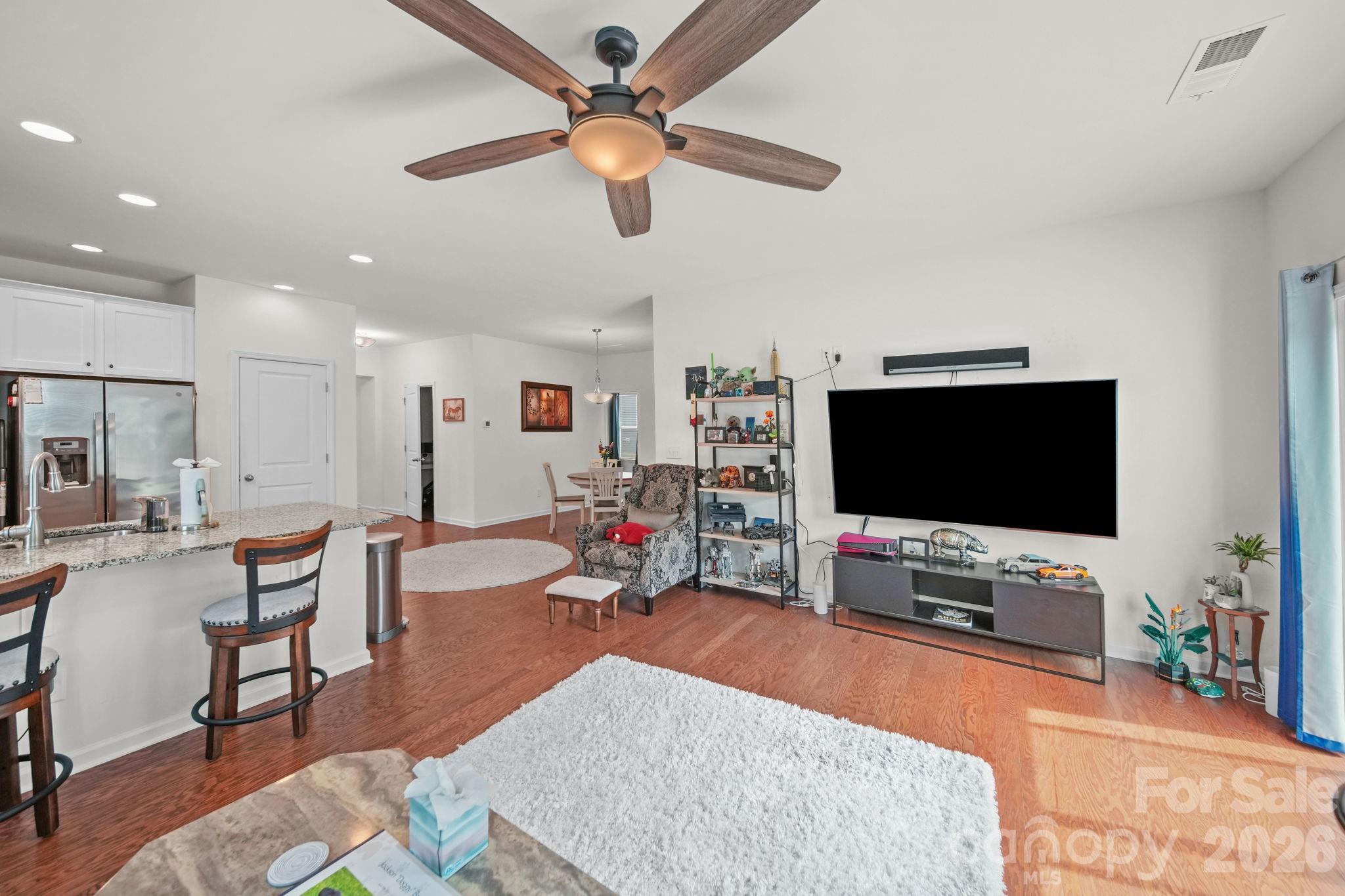 7203 Chrysanthemum Road — Lancaster
