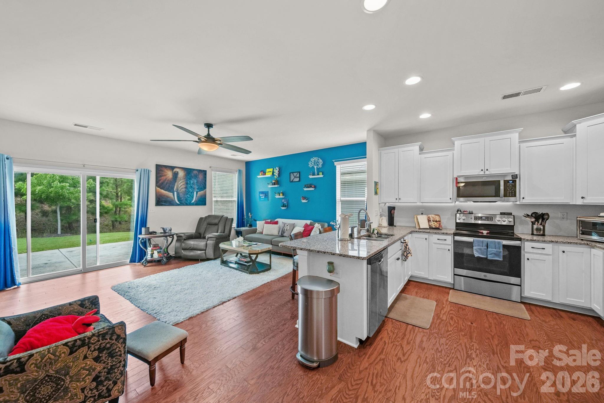 7203 Chrysanthemum Road — Lancaster