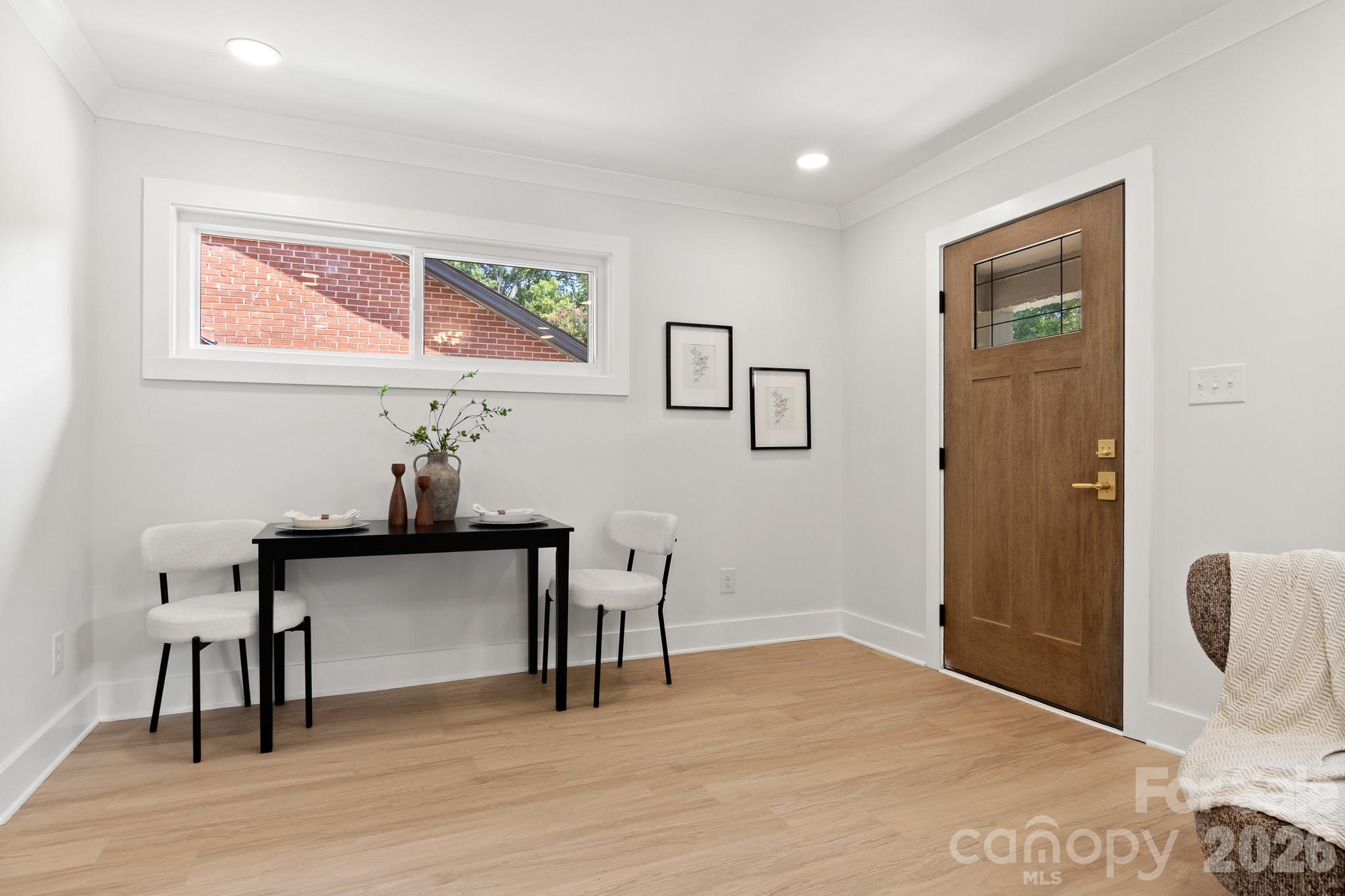 546 W Kingston Avenue — Charlotte