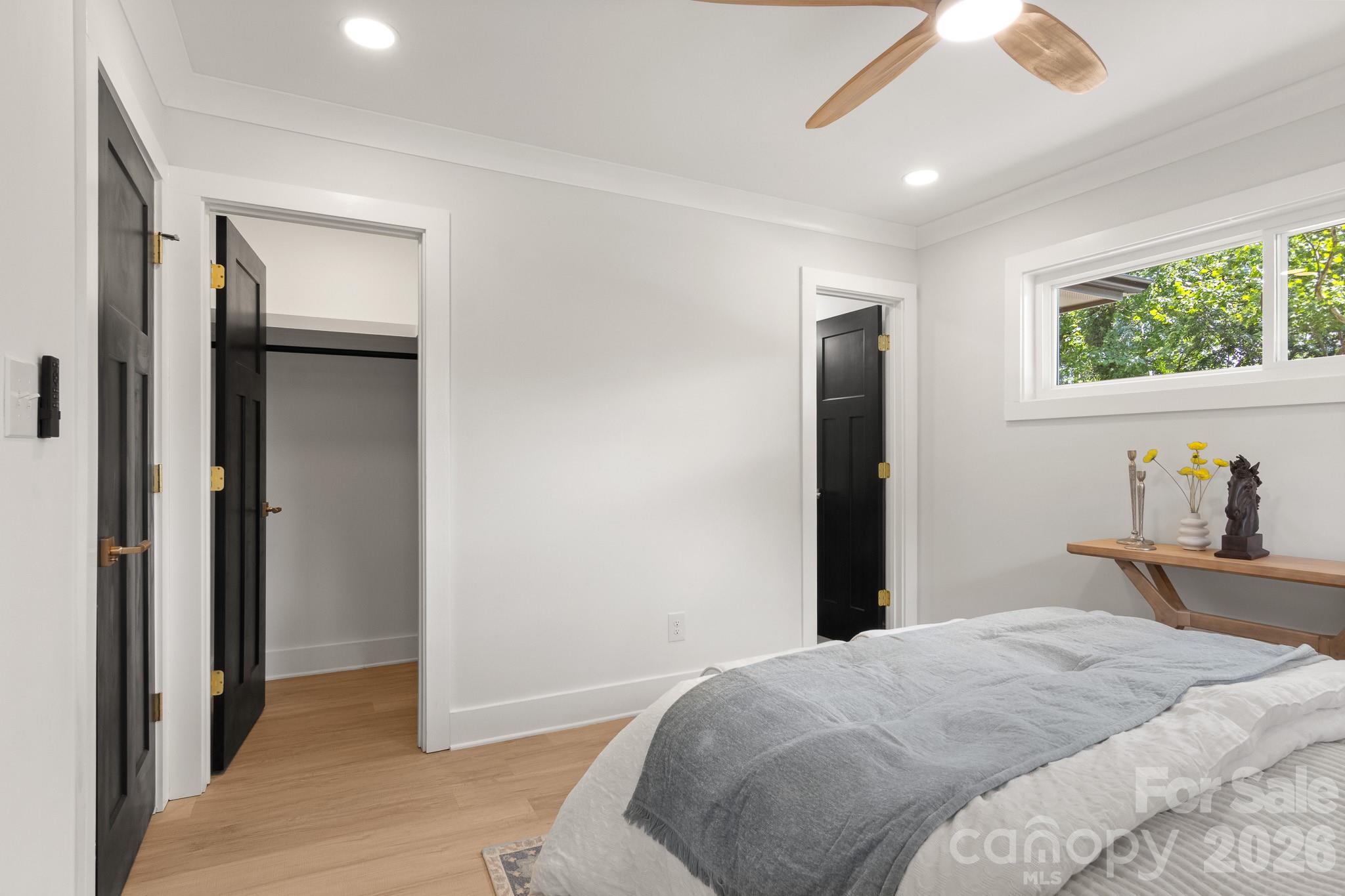 546 W Kingston Avenue — Charlotte