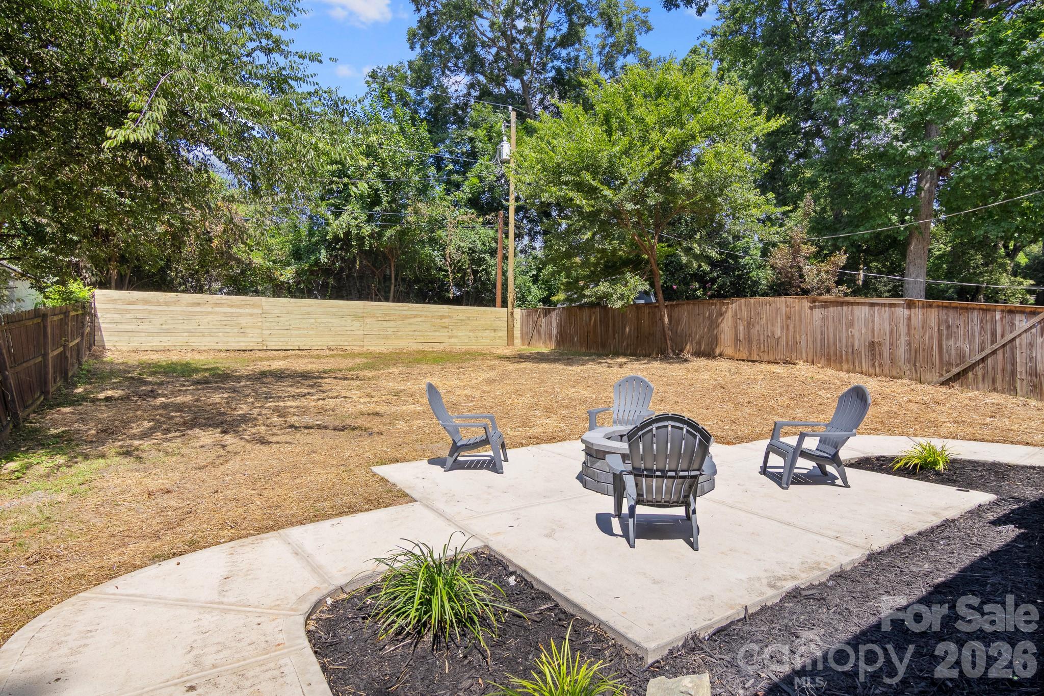 546 W Kingston Avenue — Charlotte