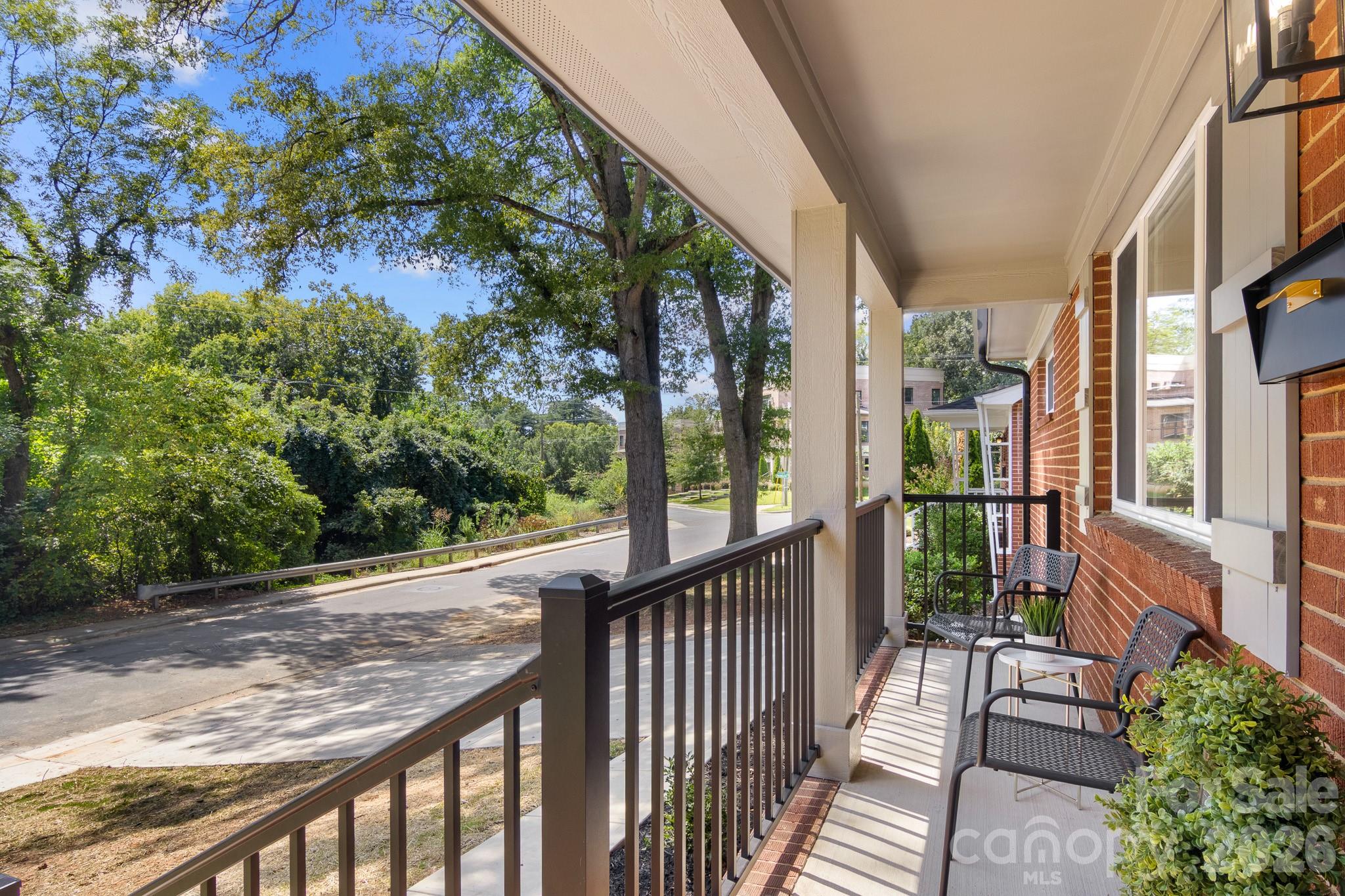 546 W Kingston Avenue — Charlotte