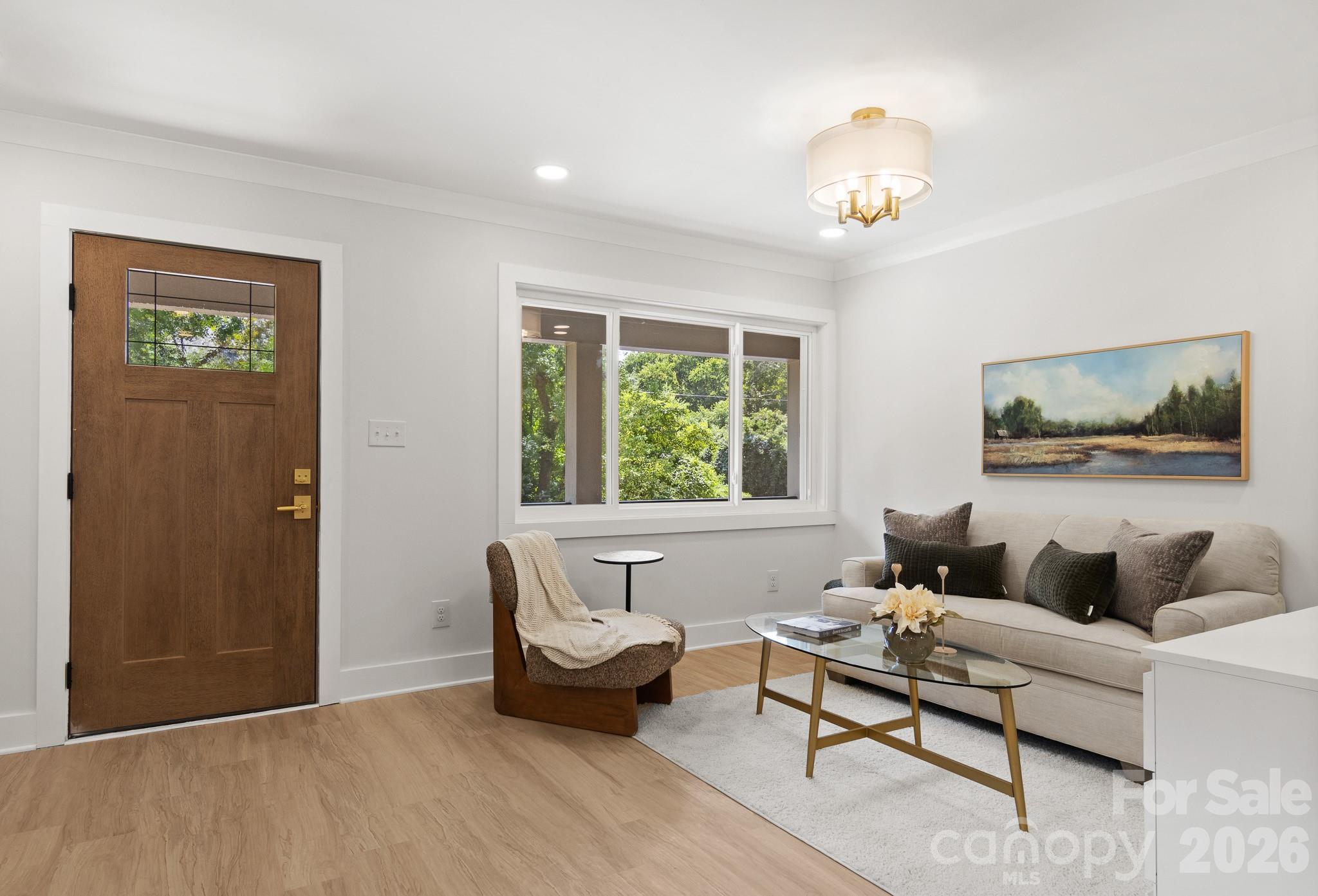 546 W Kingston Avenue — Charlotte