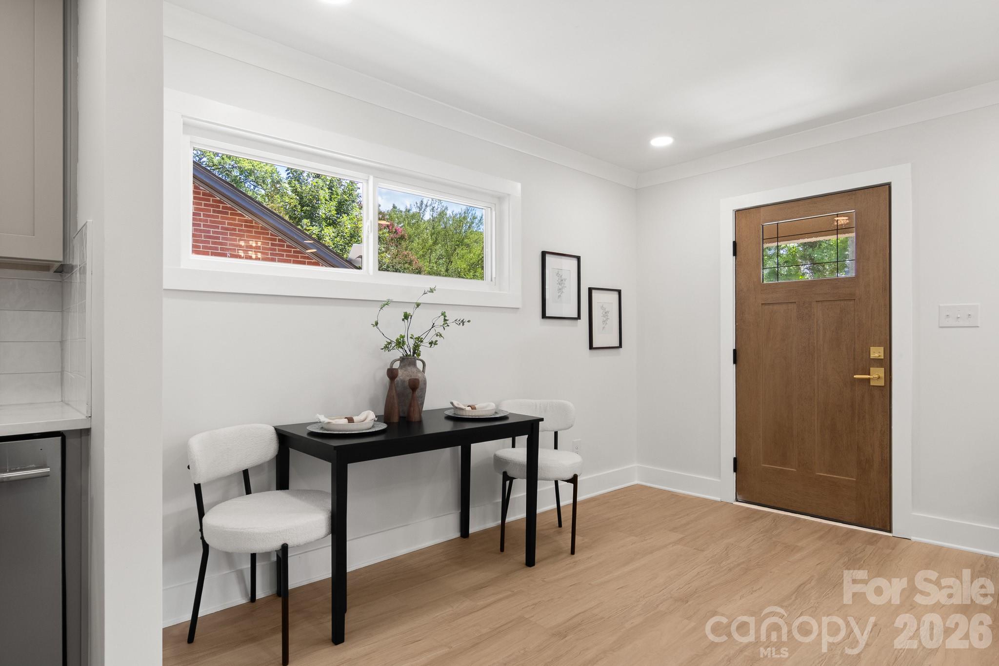 546 W Kingston Avenue — Charlotte