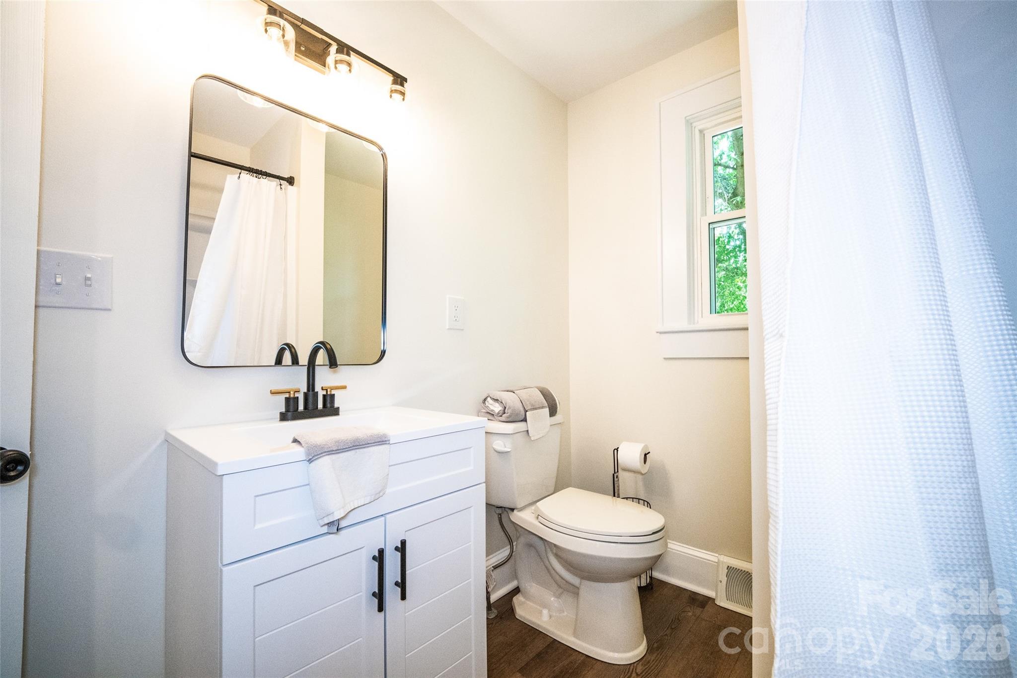 1224 Glenwood Avenue — Salisbury