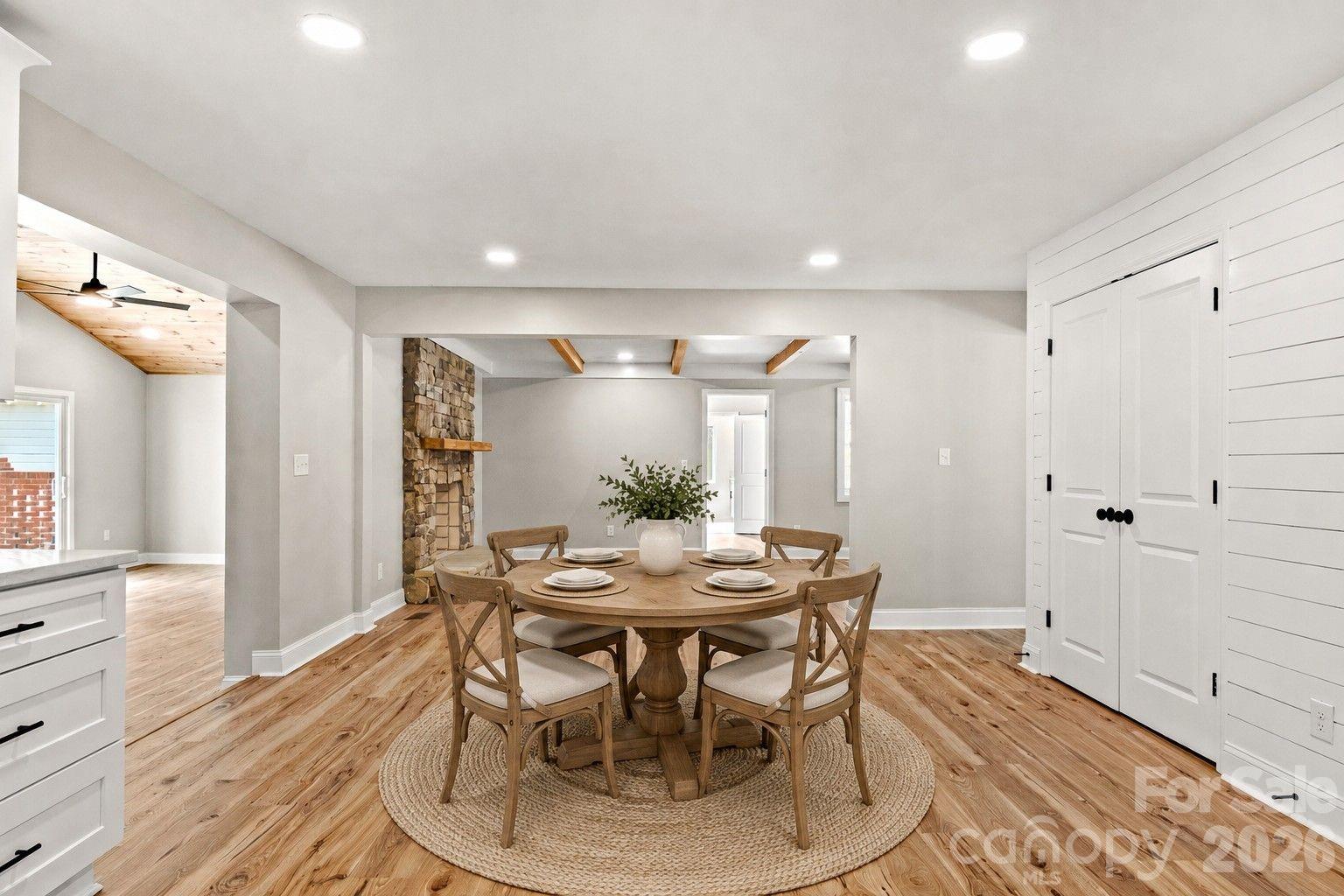 1103 W Elm Street — Shelby