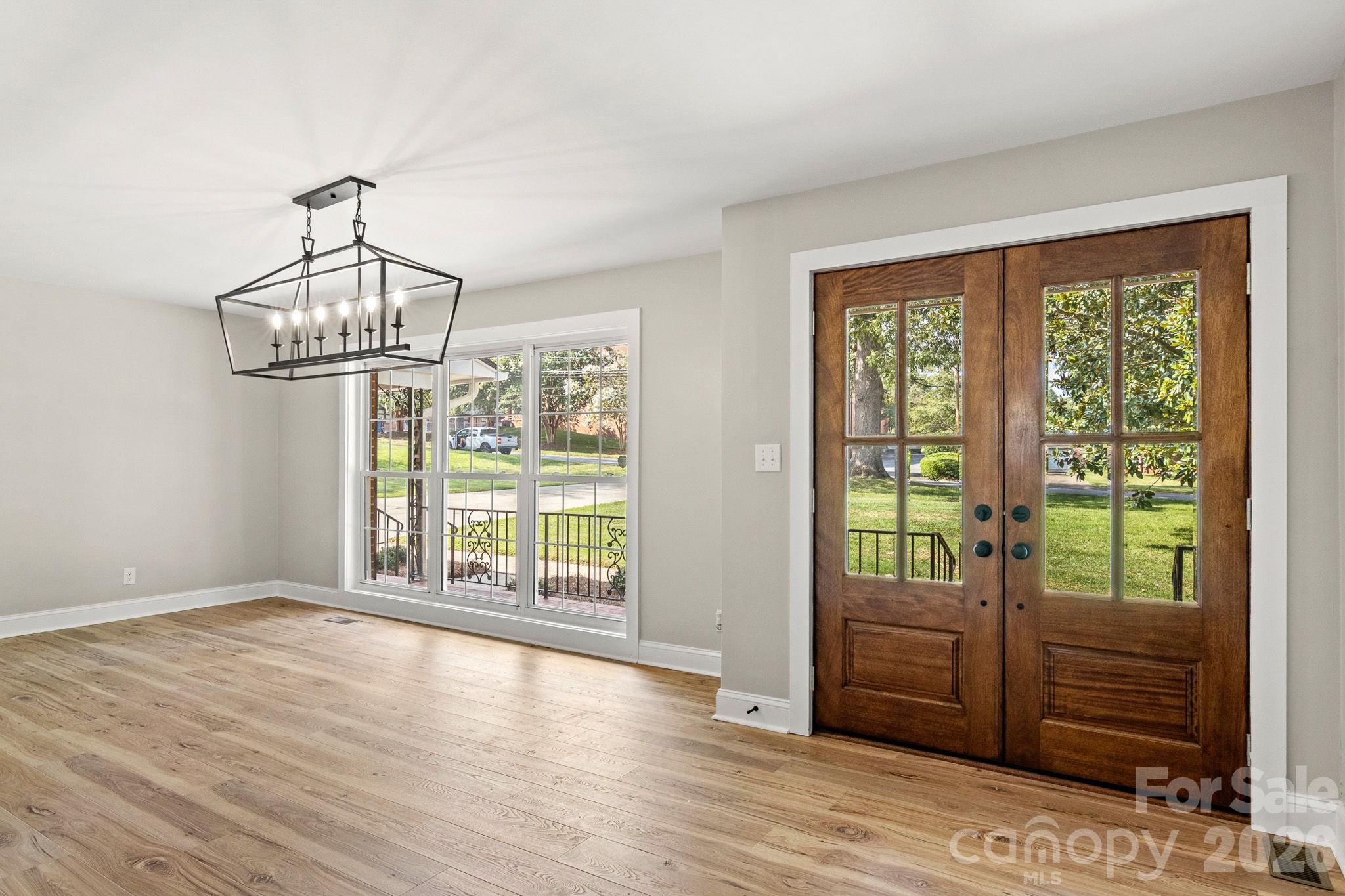 1103 W Elm Street — Shelby