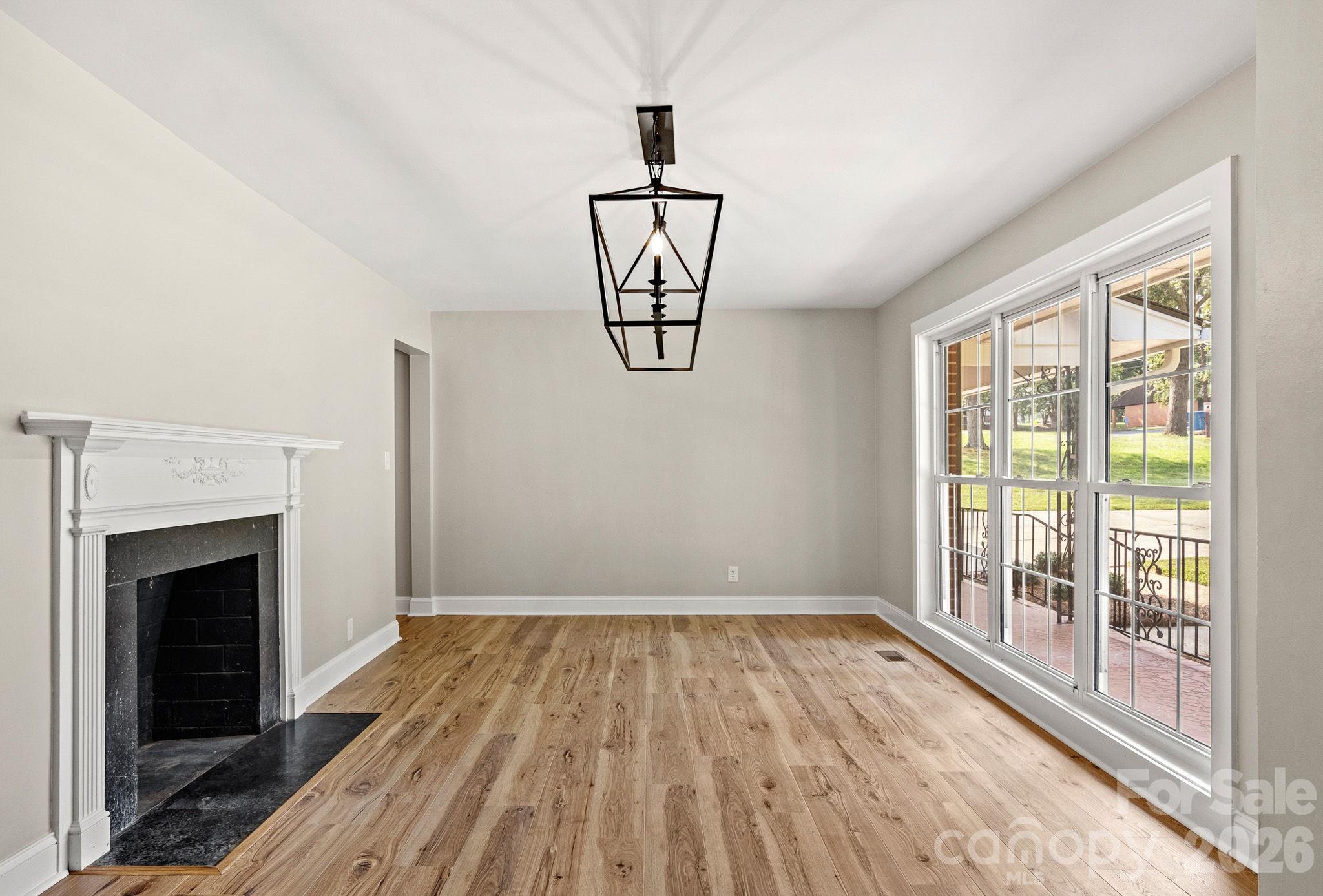 1103 W Elm Street — Shelby