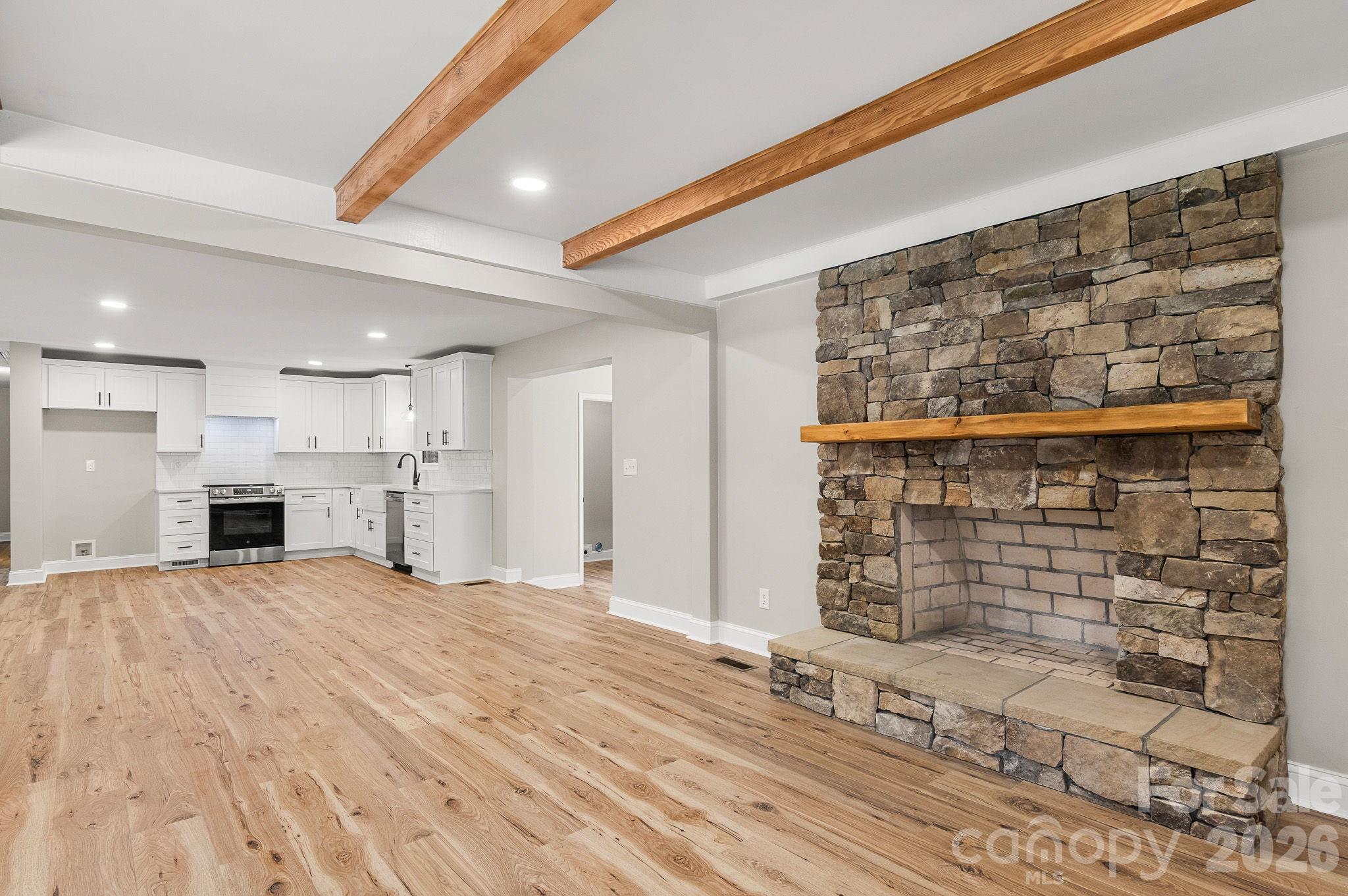 1103 W Elm Street — Shelby