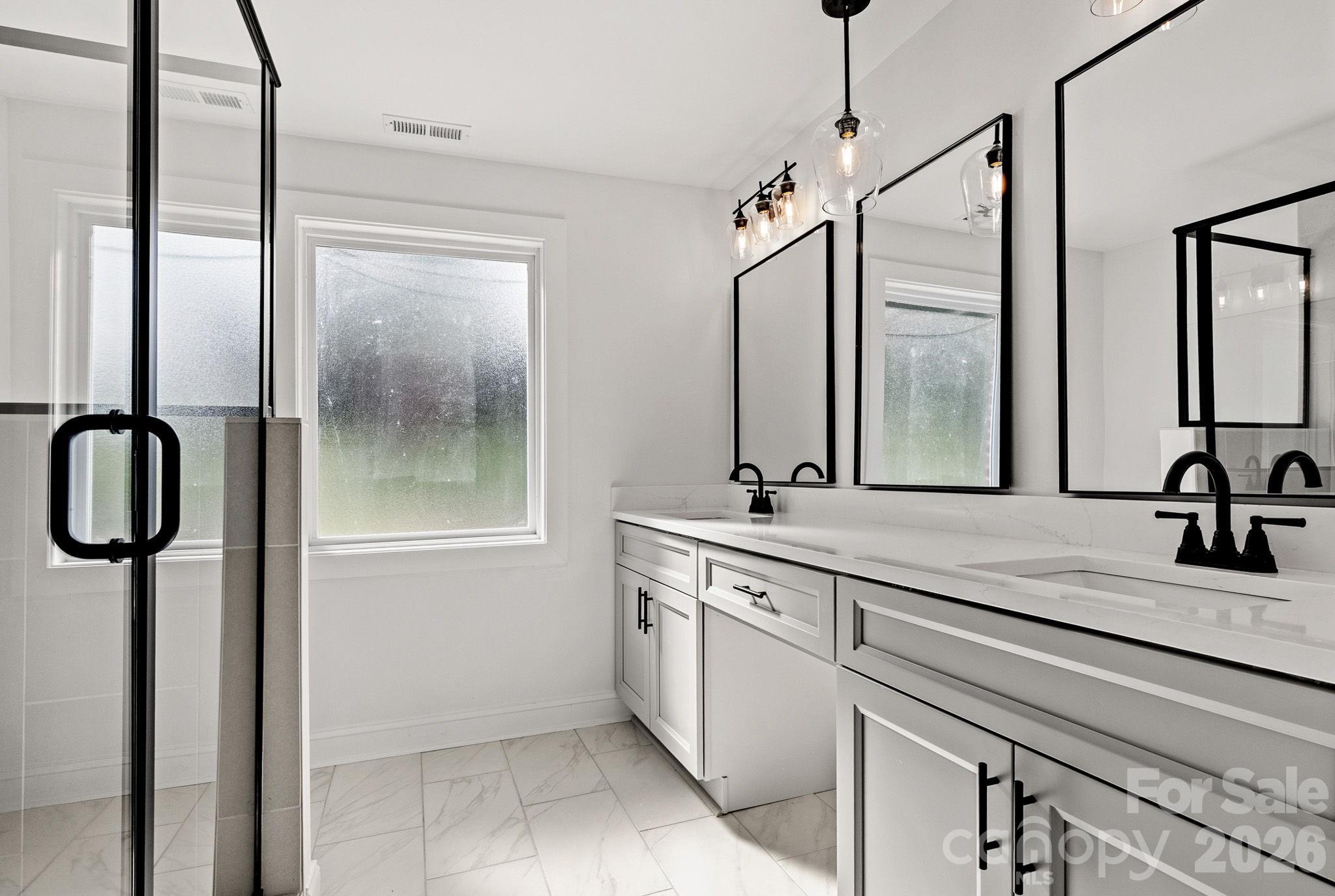 1103 W Elm Street — Shelby