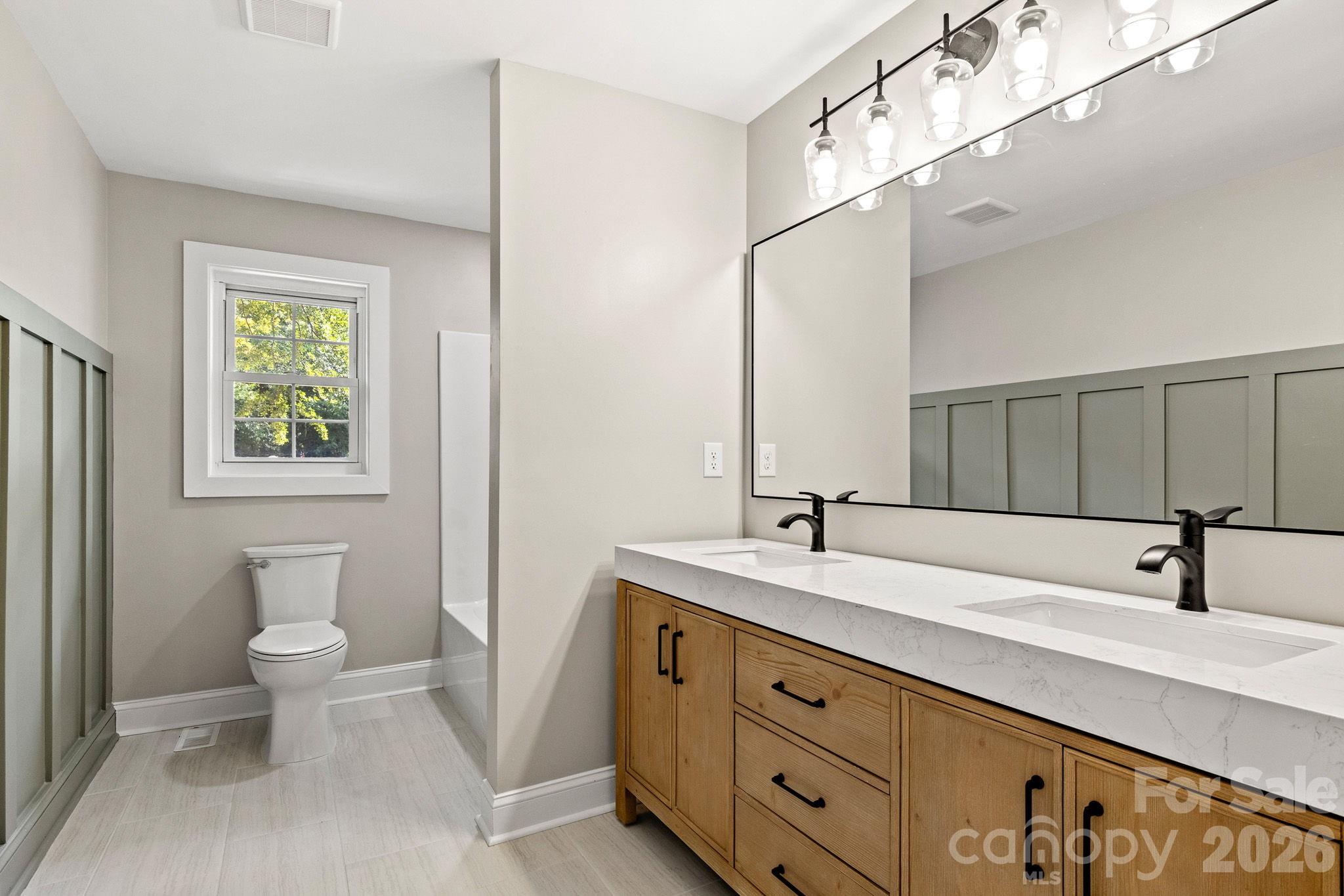 1103 W Elm Street — Shelby