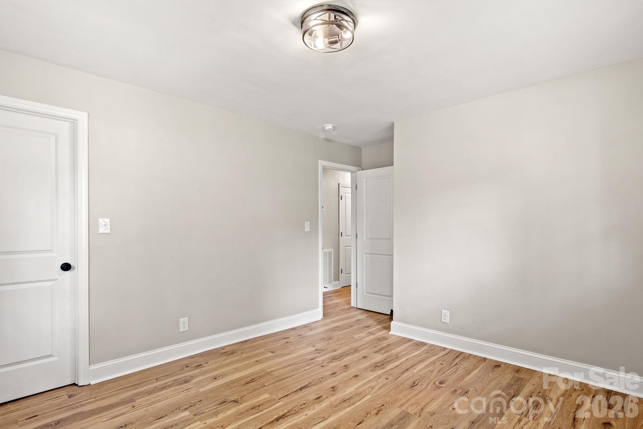 1103 W Elm Street — Shelby