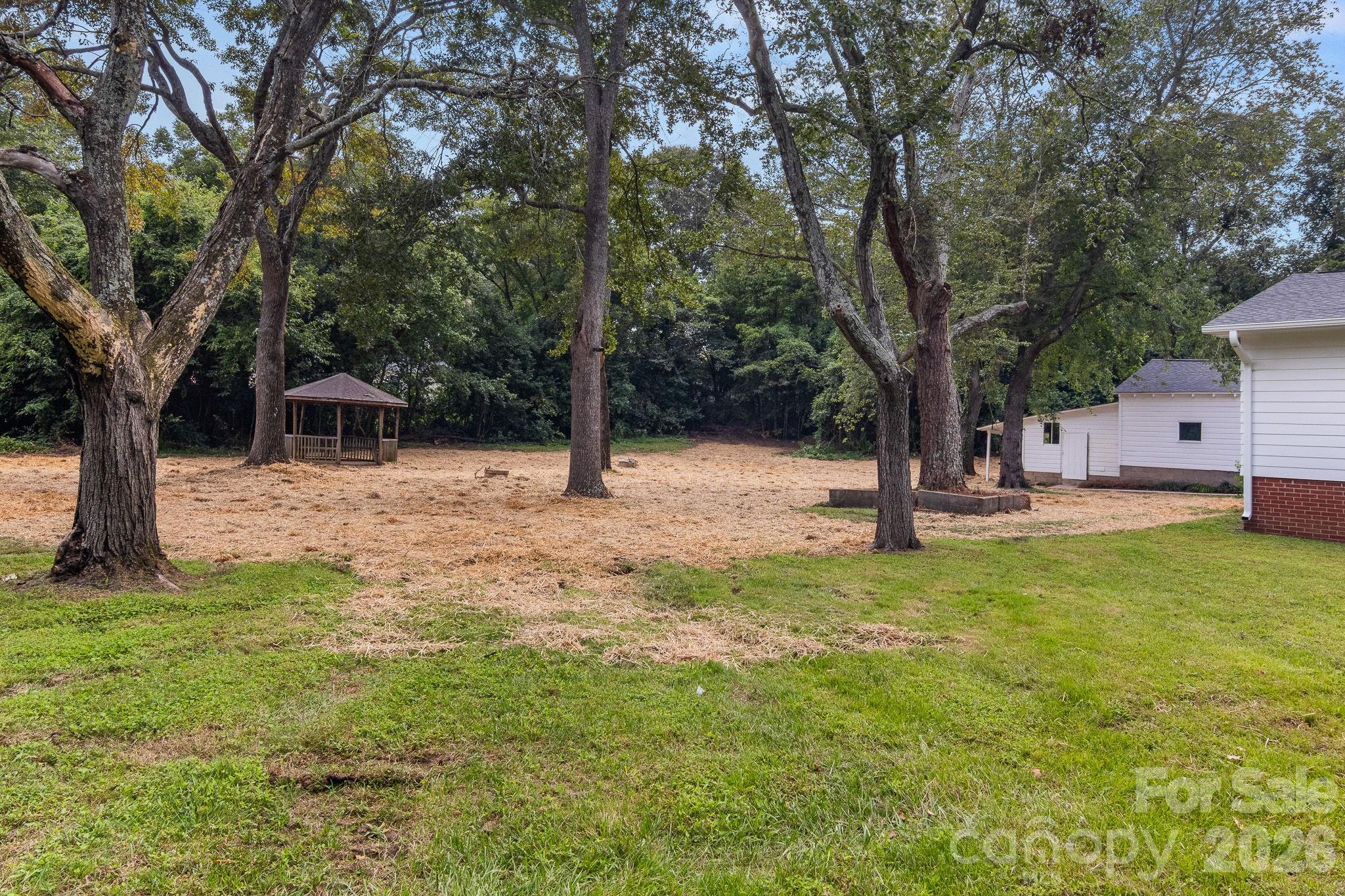 1103 W Elm Street — Shelby