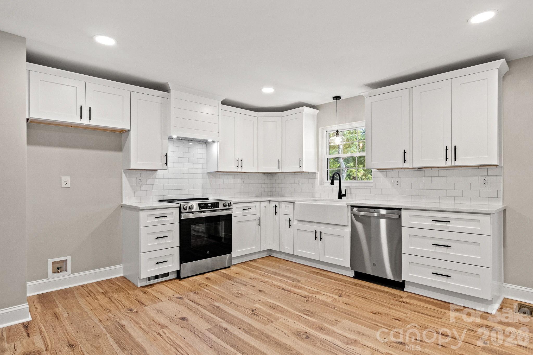 1103 W Elm Street — Shelby