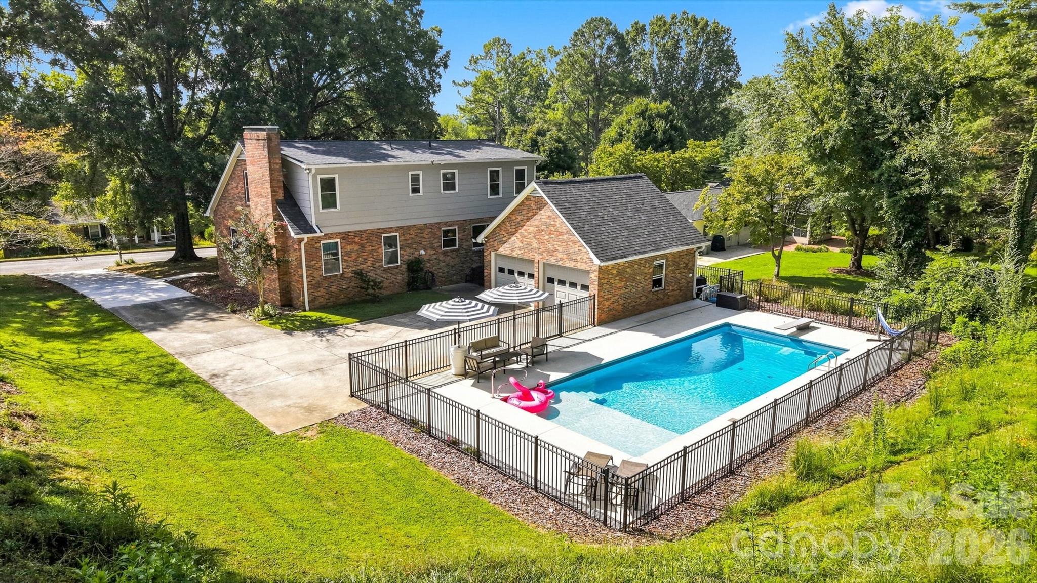 703 Wilmore Street NE — Lenoir