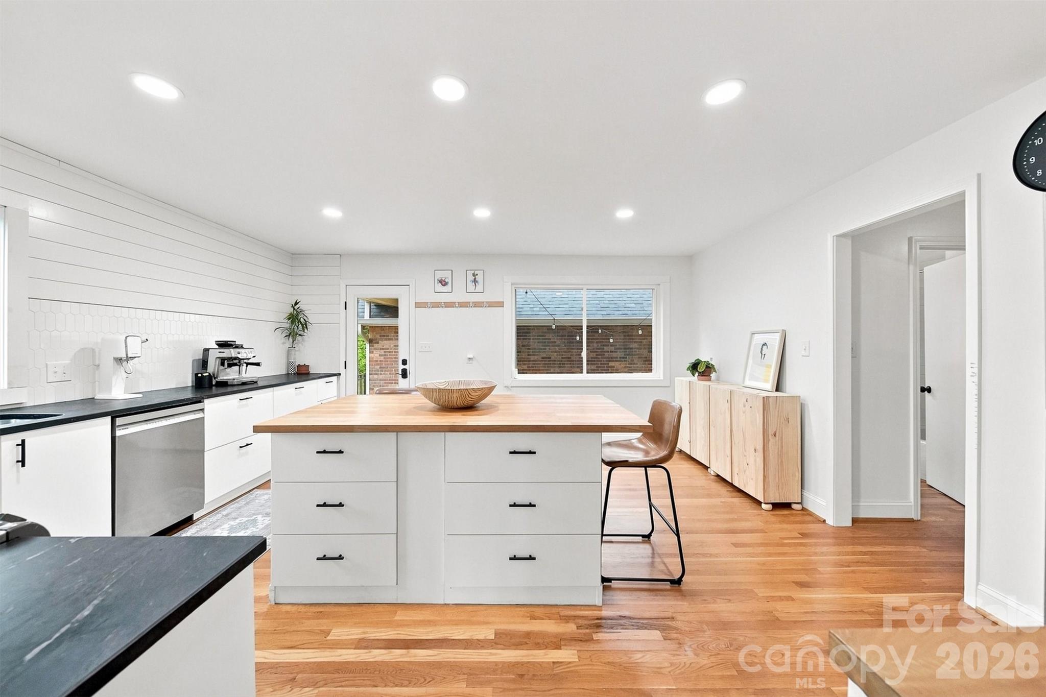 703 Wilmore Street NE — Lenoir
