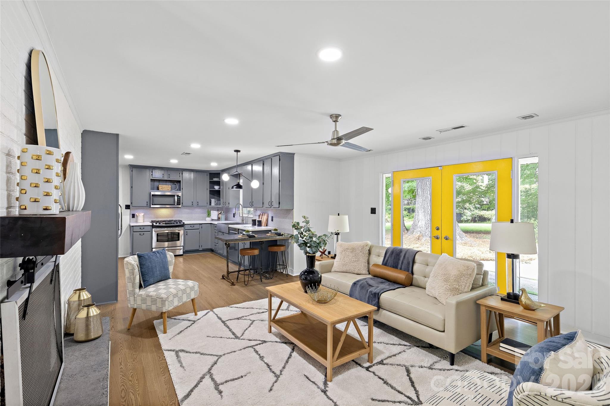 1222 Burtonwood Circle — Charlotte