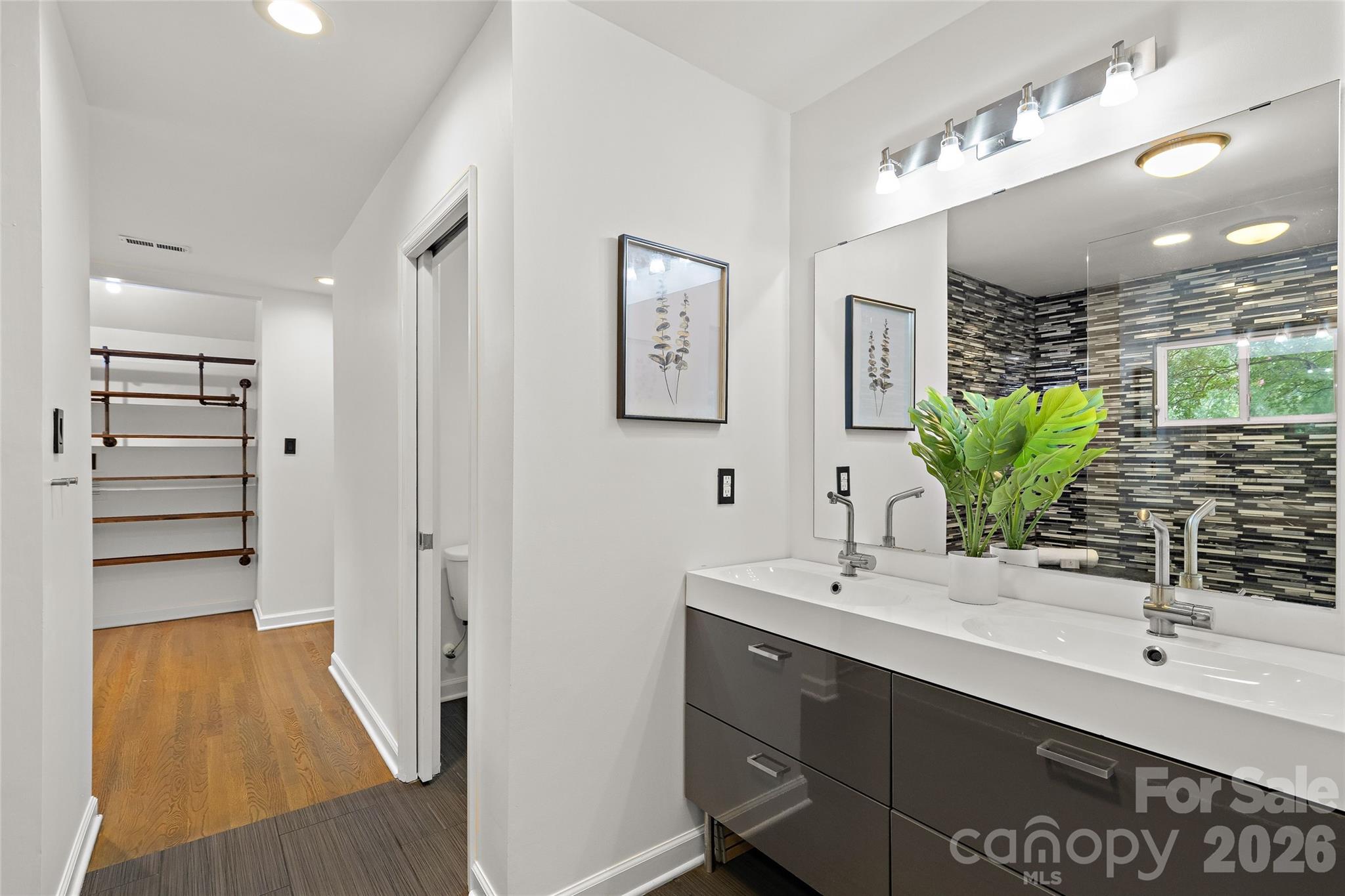 1222 Burtonwood Circle — Charlotte