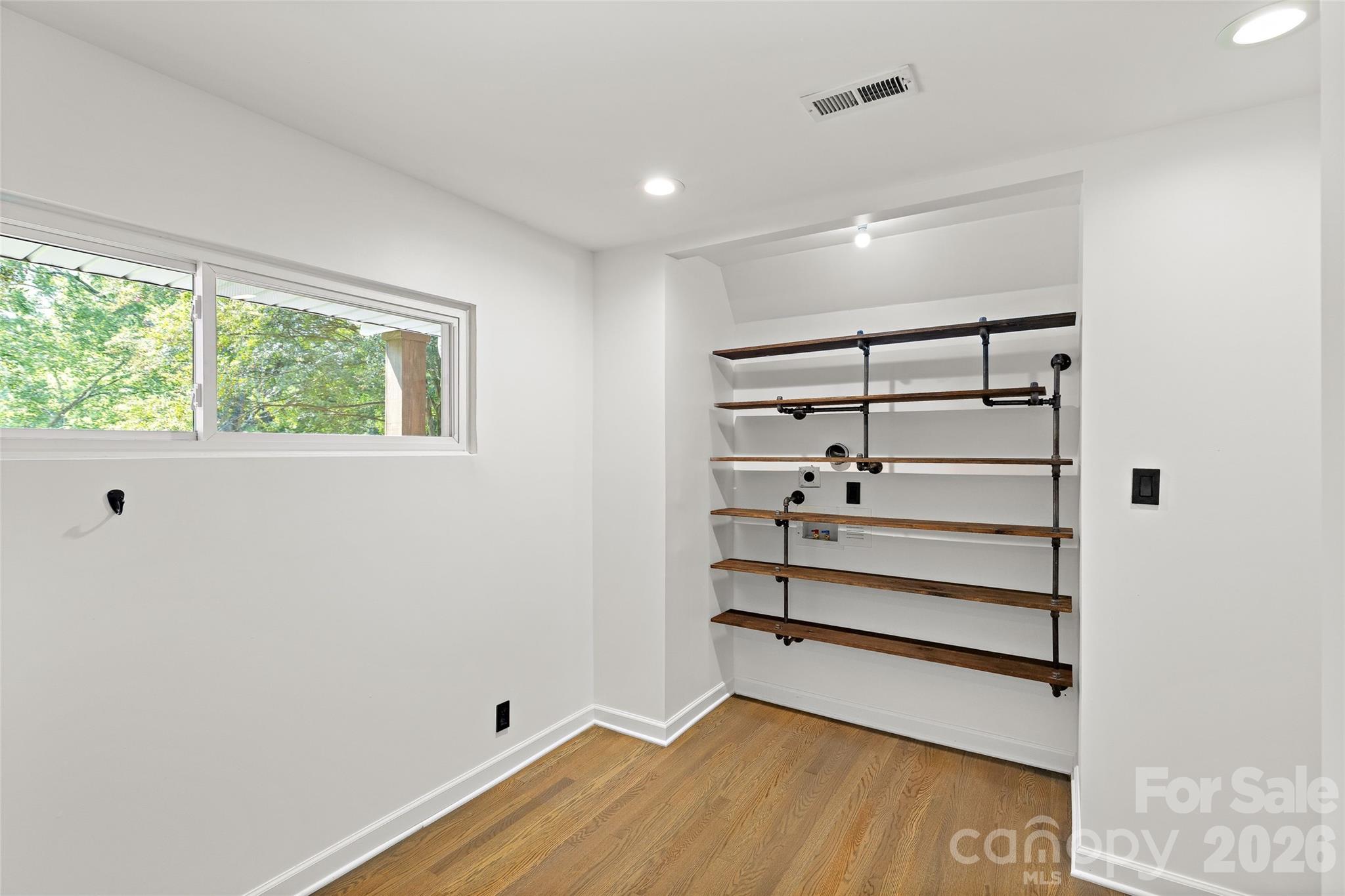 1222 Burtonwood Circle — Charlotte