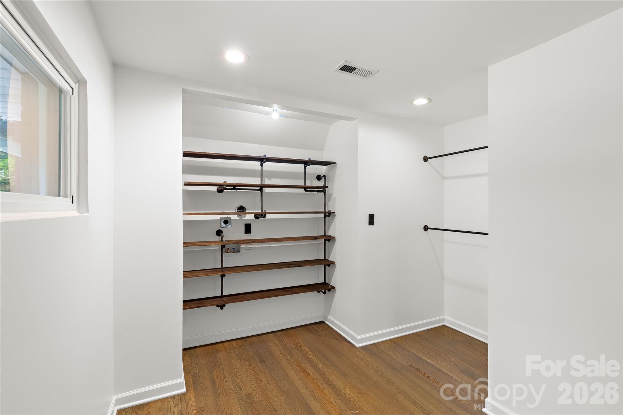 1222 Burtonwood Circle — Charlotte