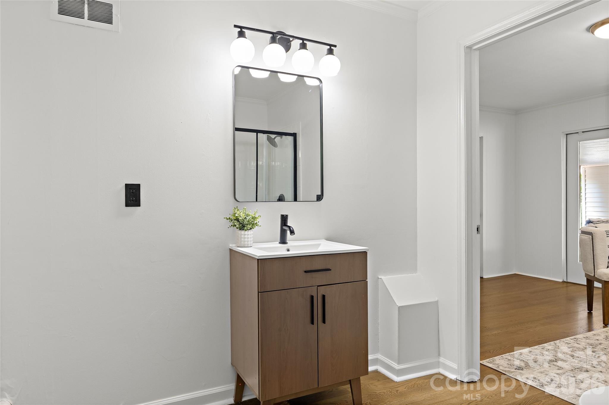 1222 Burtonwood Circle — Charlotte