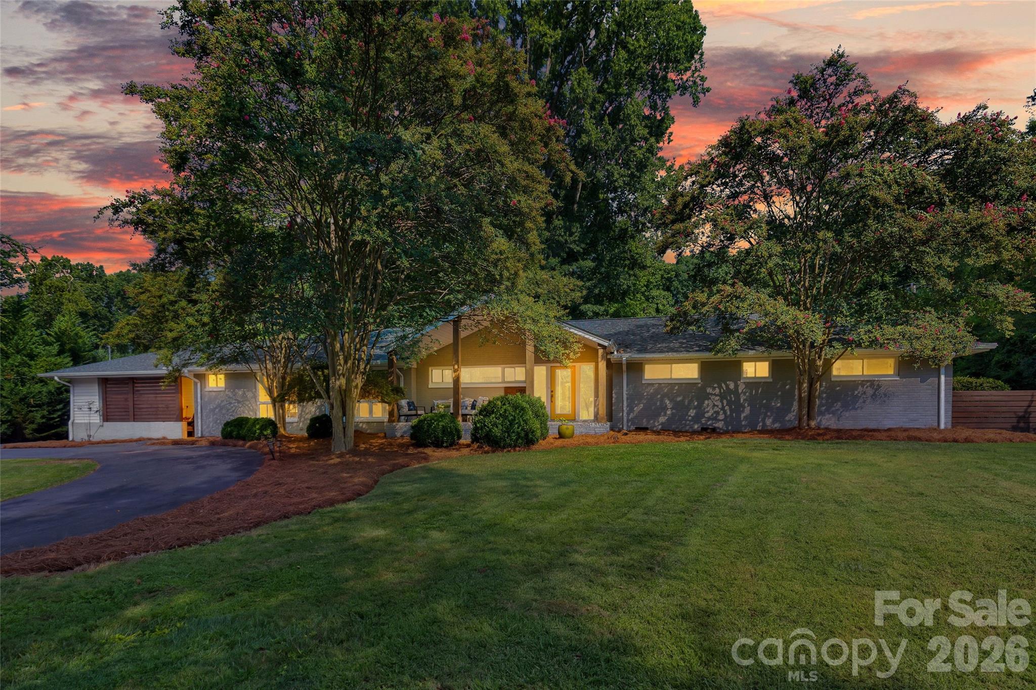1222 Burtonwood Circle — Charlotte