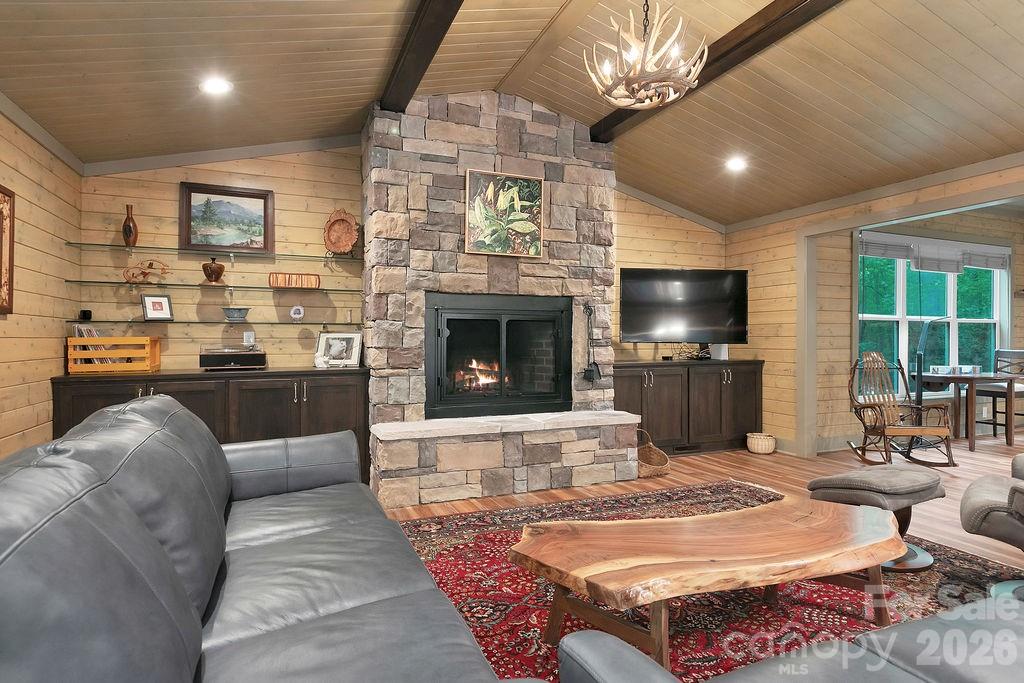 503 Cliff Ridge Drive — Cleveland