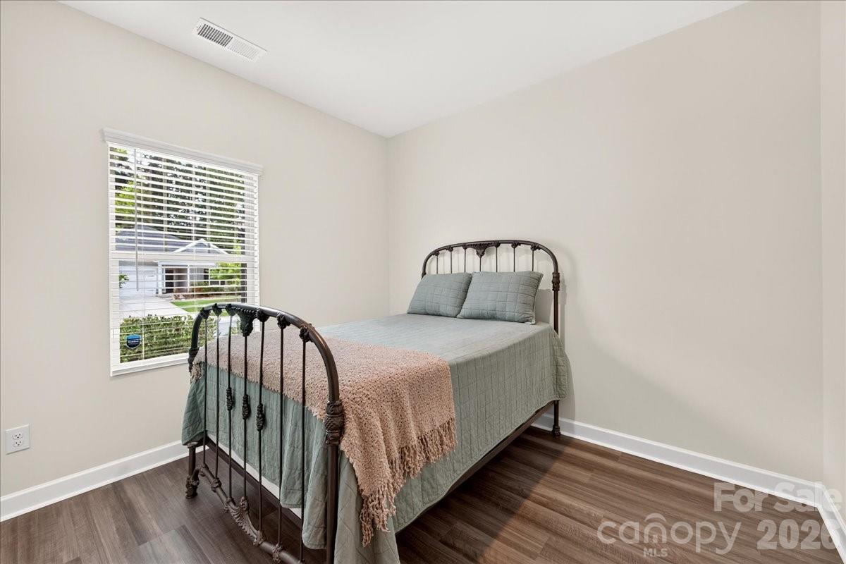 4420 Bright Road — Charlotte