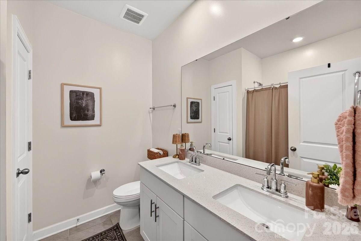 4420 Bright Road — Charlotte