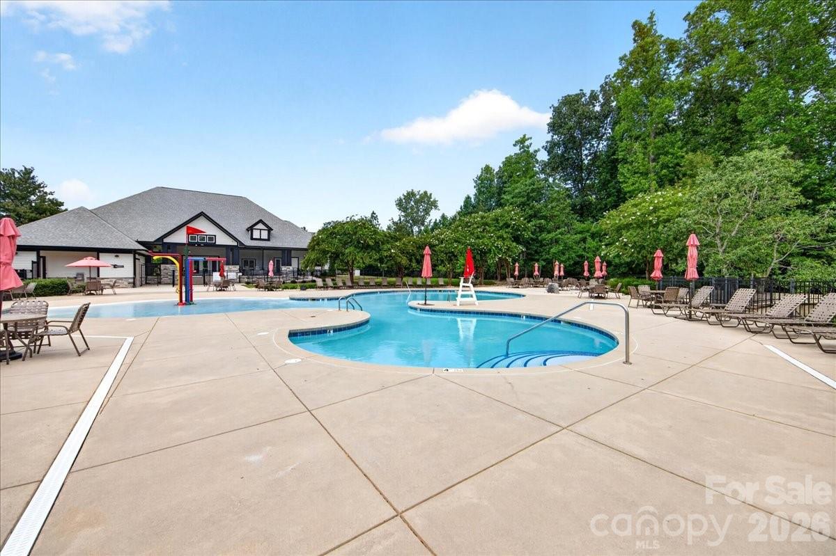4420 Bright Road — Charlotte