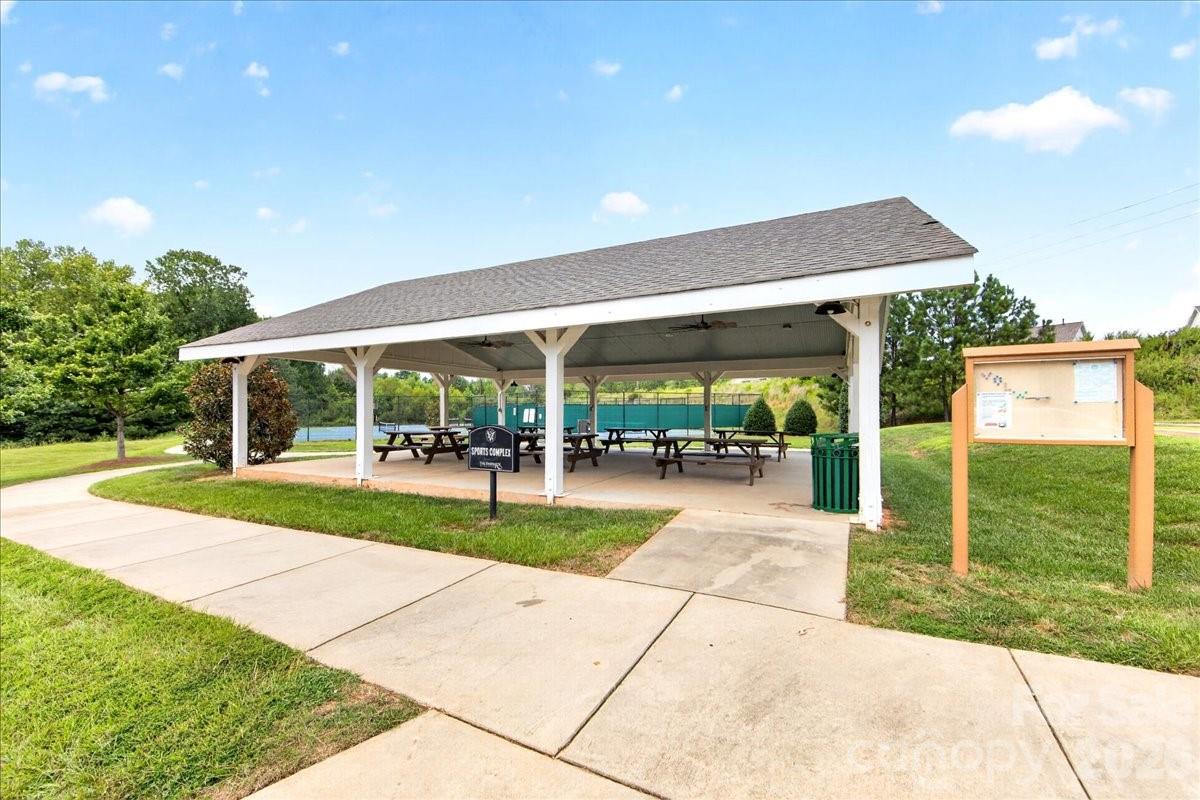 4420 Bright Road — Charlotte