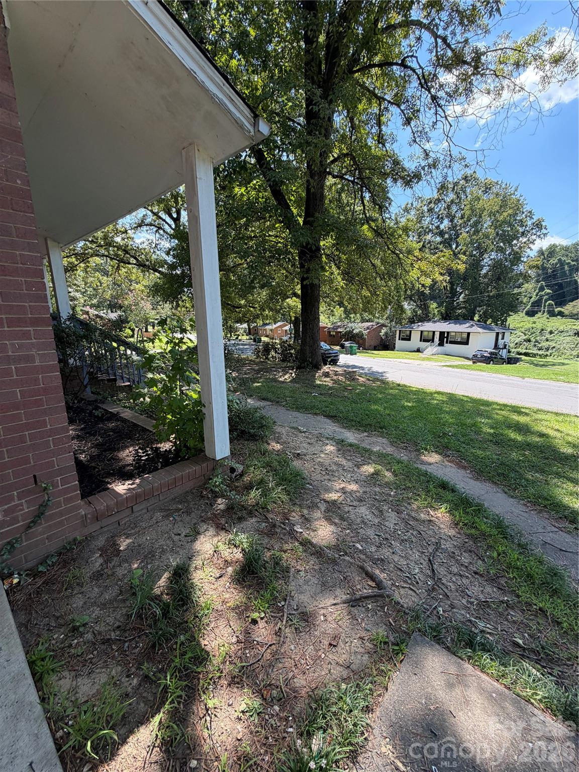 4731 Hidden Valley Road — Charlotte