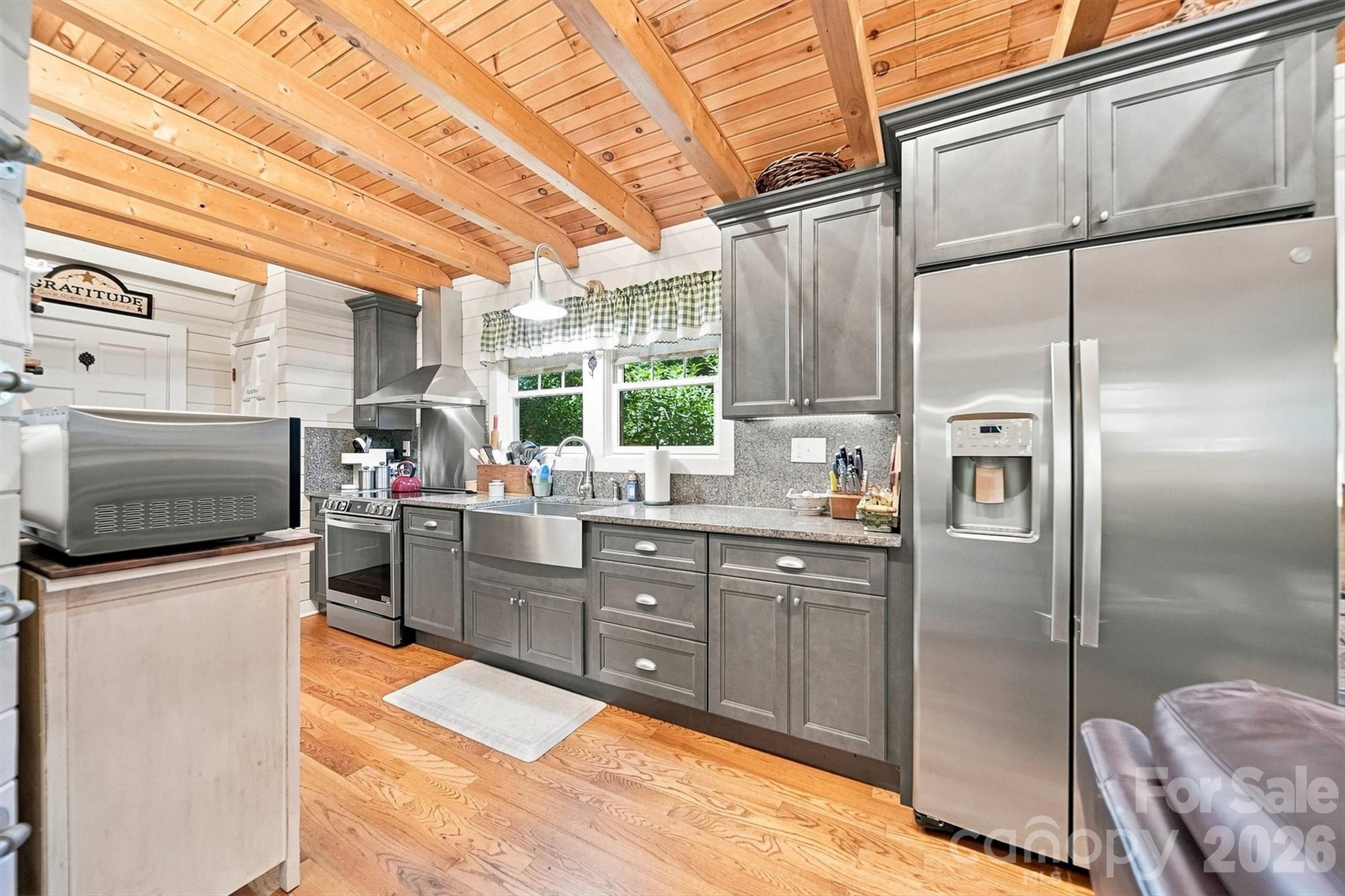 1068 5th Avenue Court NW — Hickory