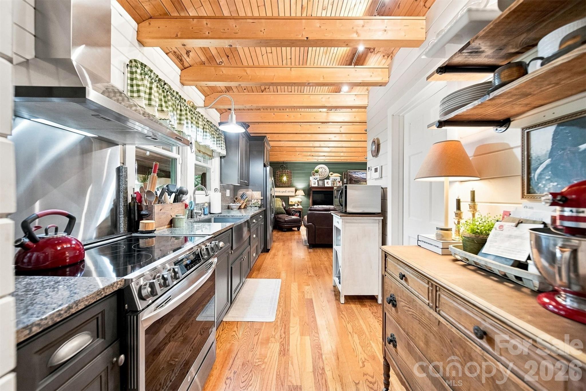 1068 5th Avenue Court NW — Hickory