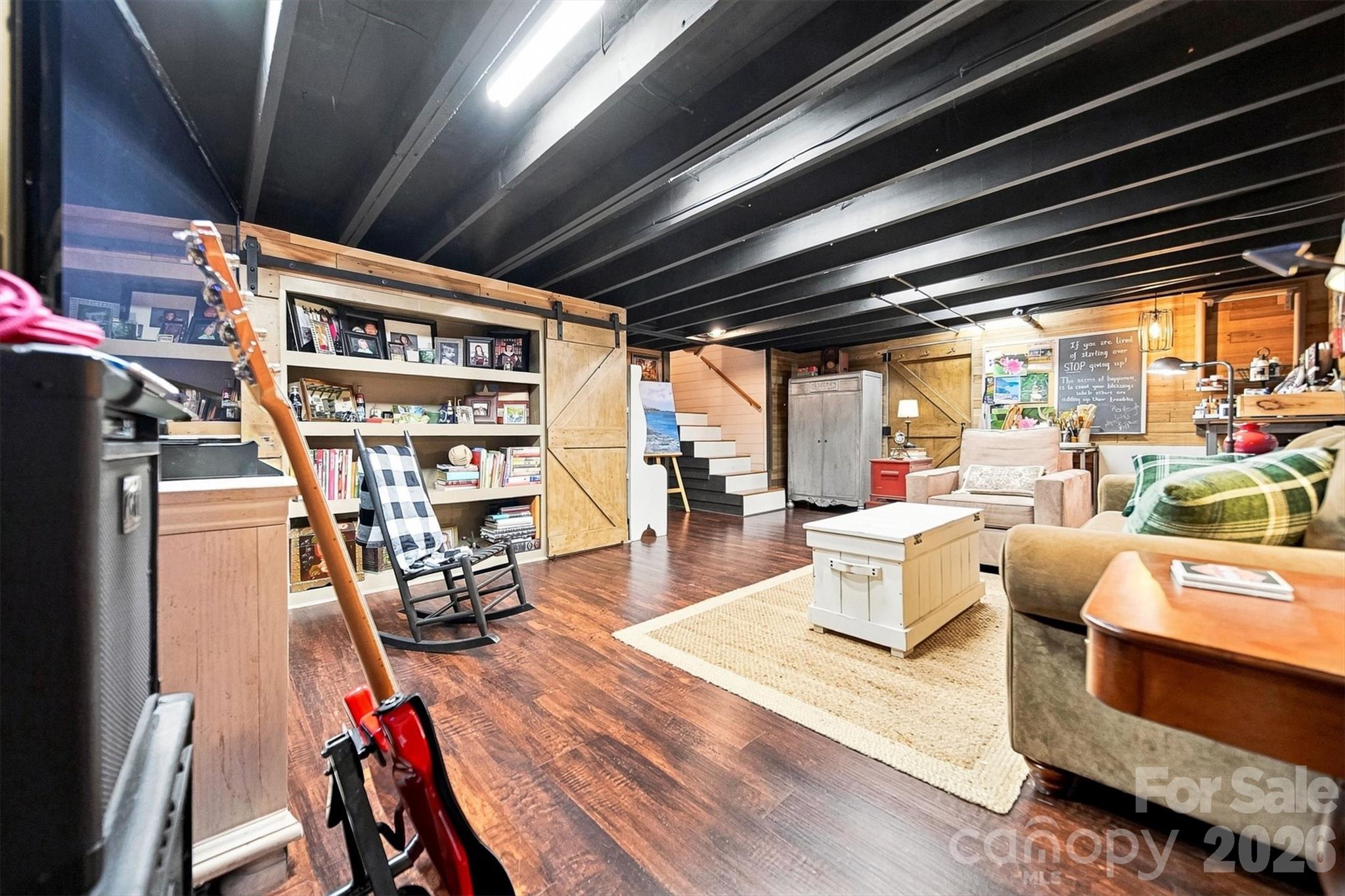 1068 5th Avenue Court NW — Hickory